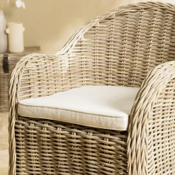 Fauteuil en kubu et rotin avec coussin blanc MANY