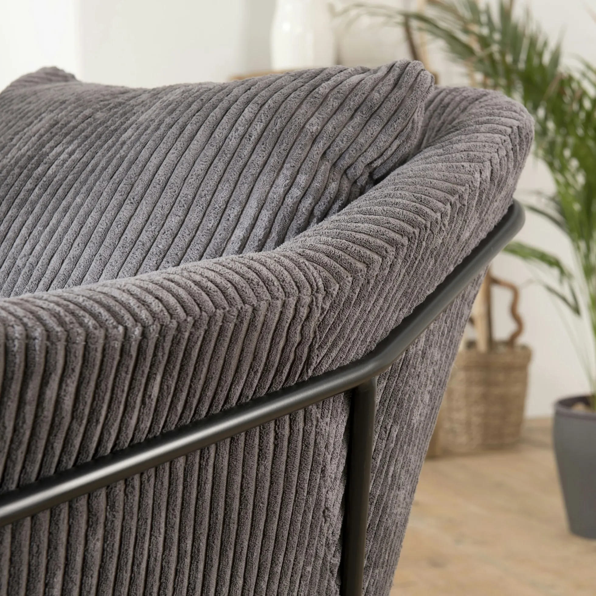 Fauteuil gris anthracite en velours côtelé TIM