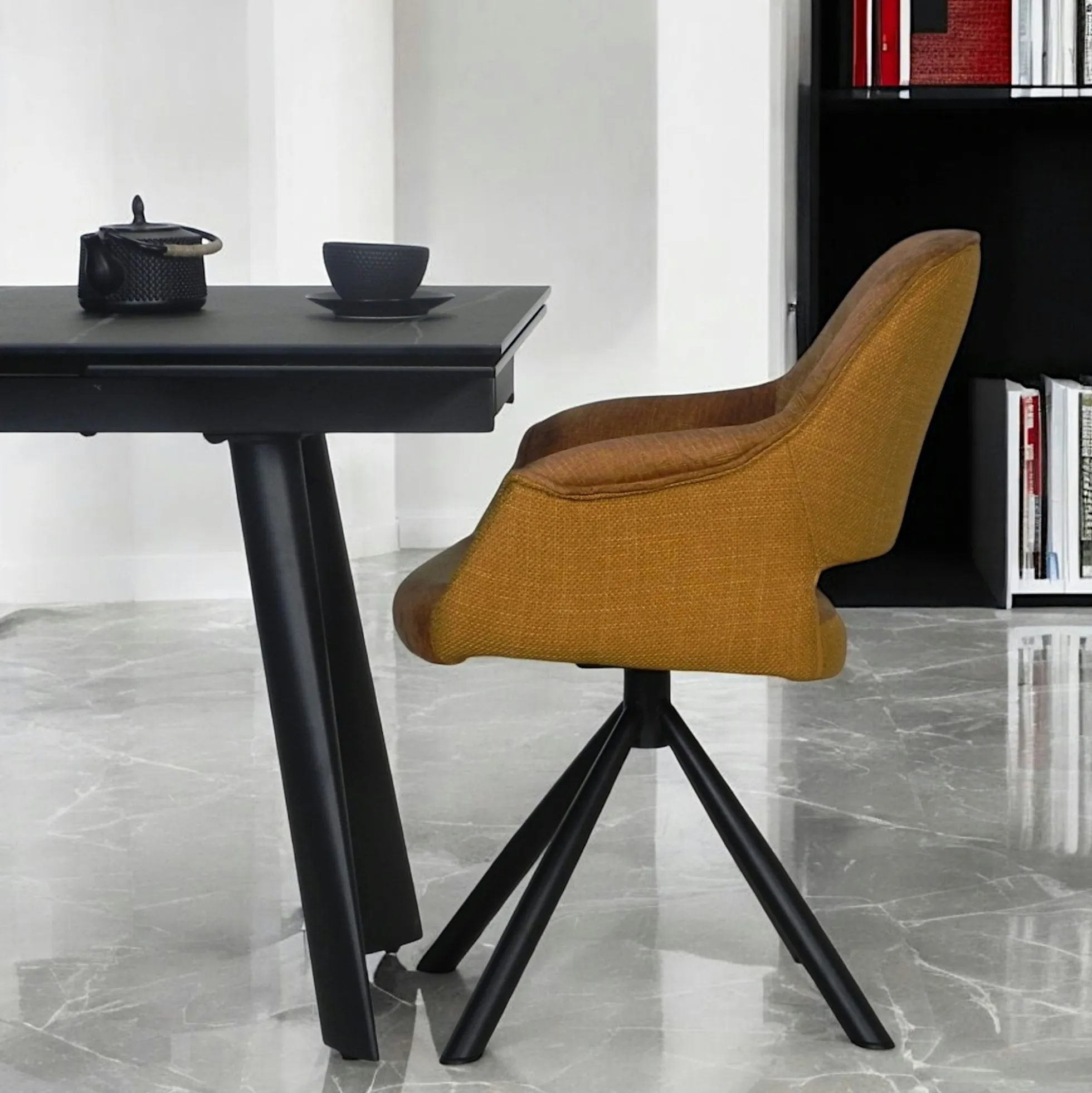 Fauteuil pivotant bi-matière, couleur moutarde (lot de 2) IENA