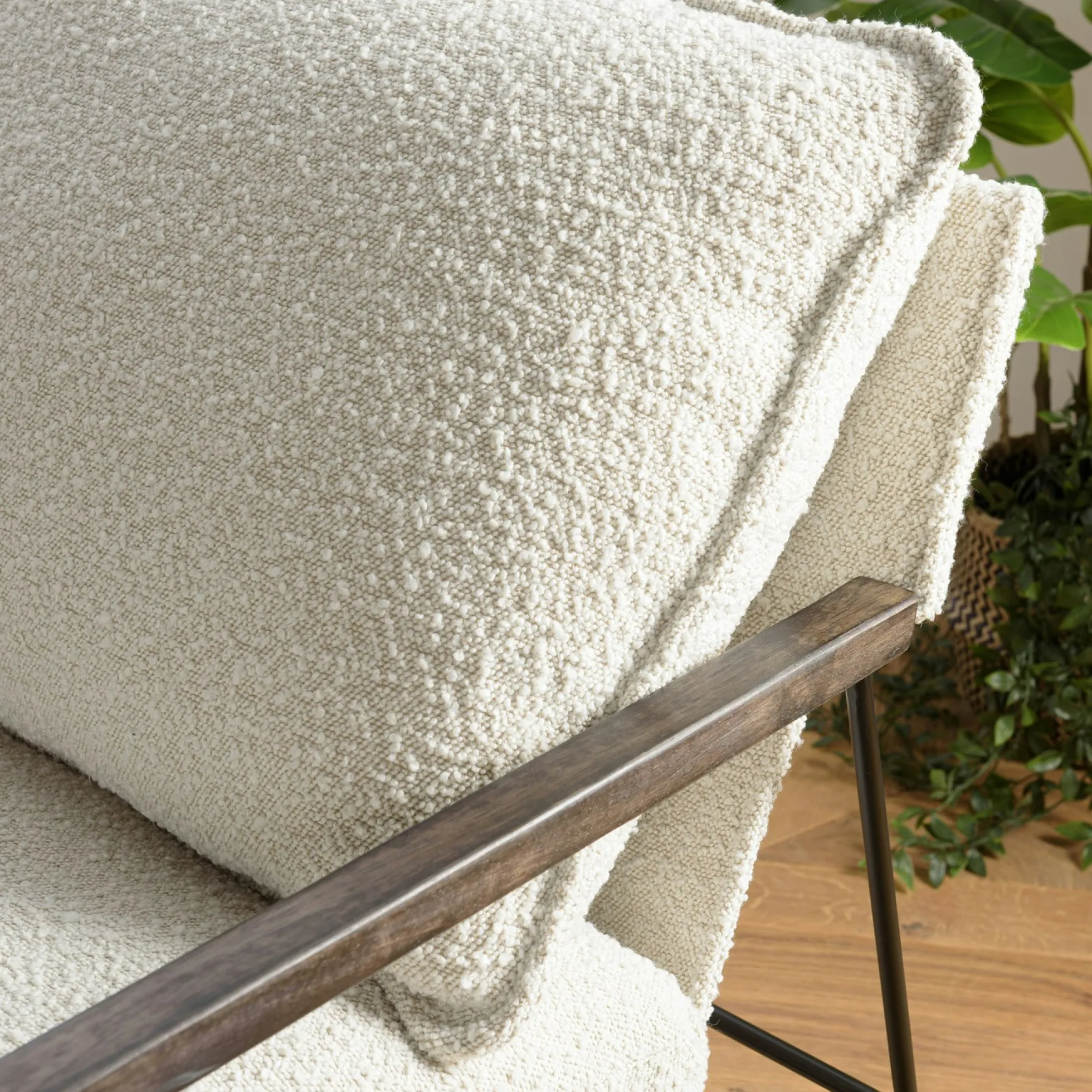 Fauteuil structure métal tissu bouclette blanc TIM