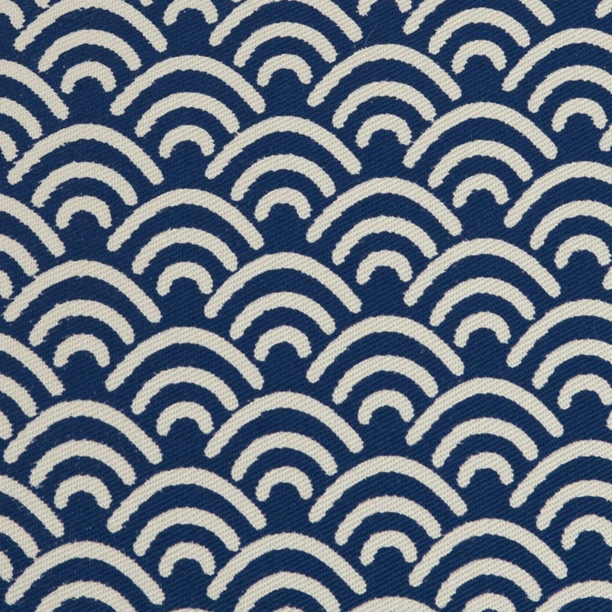 Fauteuil Teck assise tissu coton bleu motifs traditionnels vagues Seigaiha 61x63x81cm DIKA