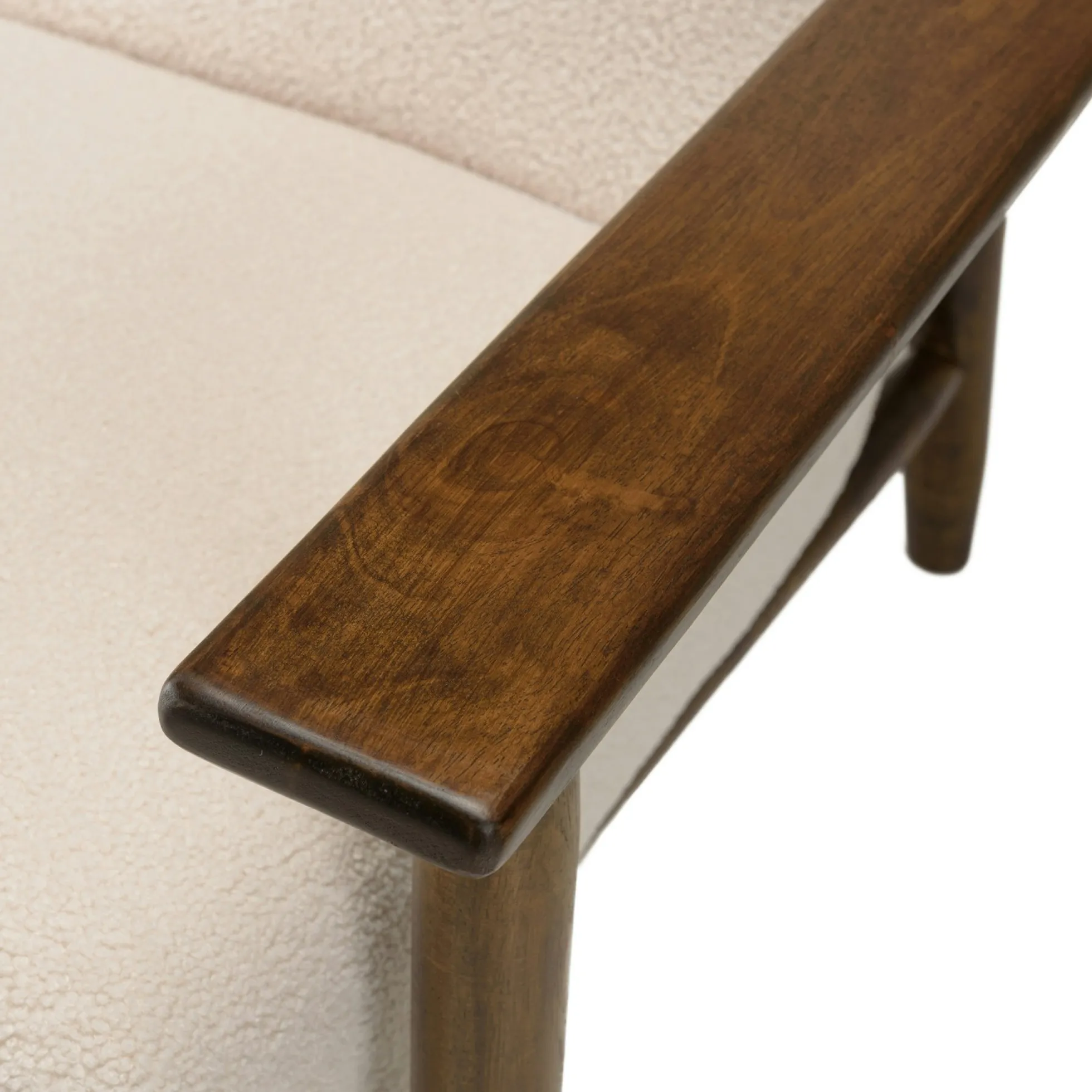 Fauteuil tissu bouclette écru accoudoirs bois TIM