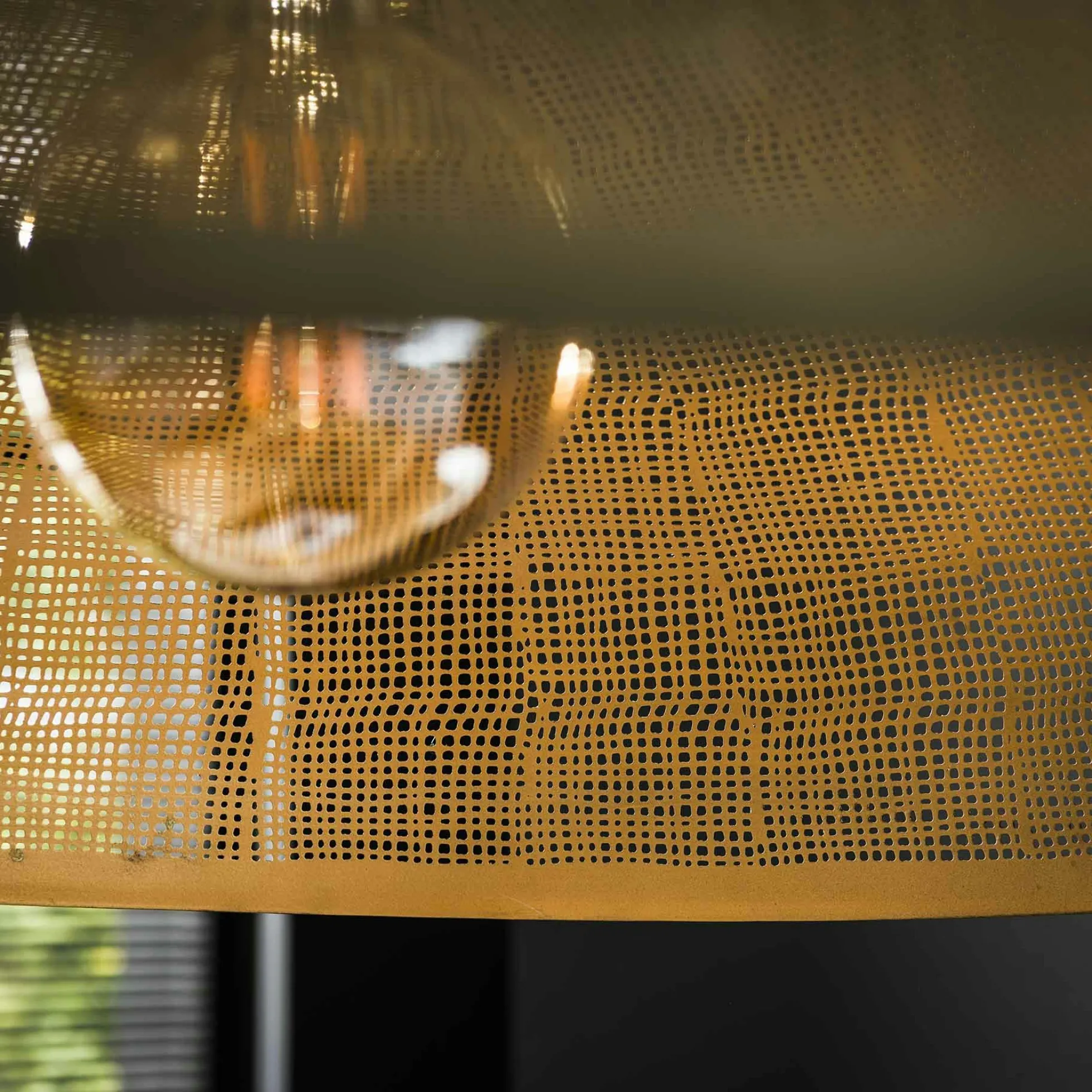 Grande suspension cuivrée et ajourée Ø90 cm RALF