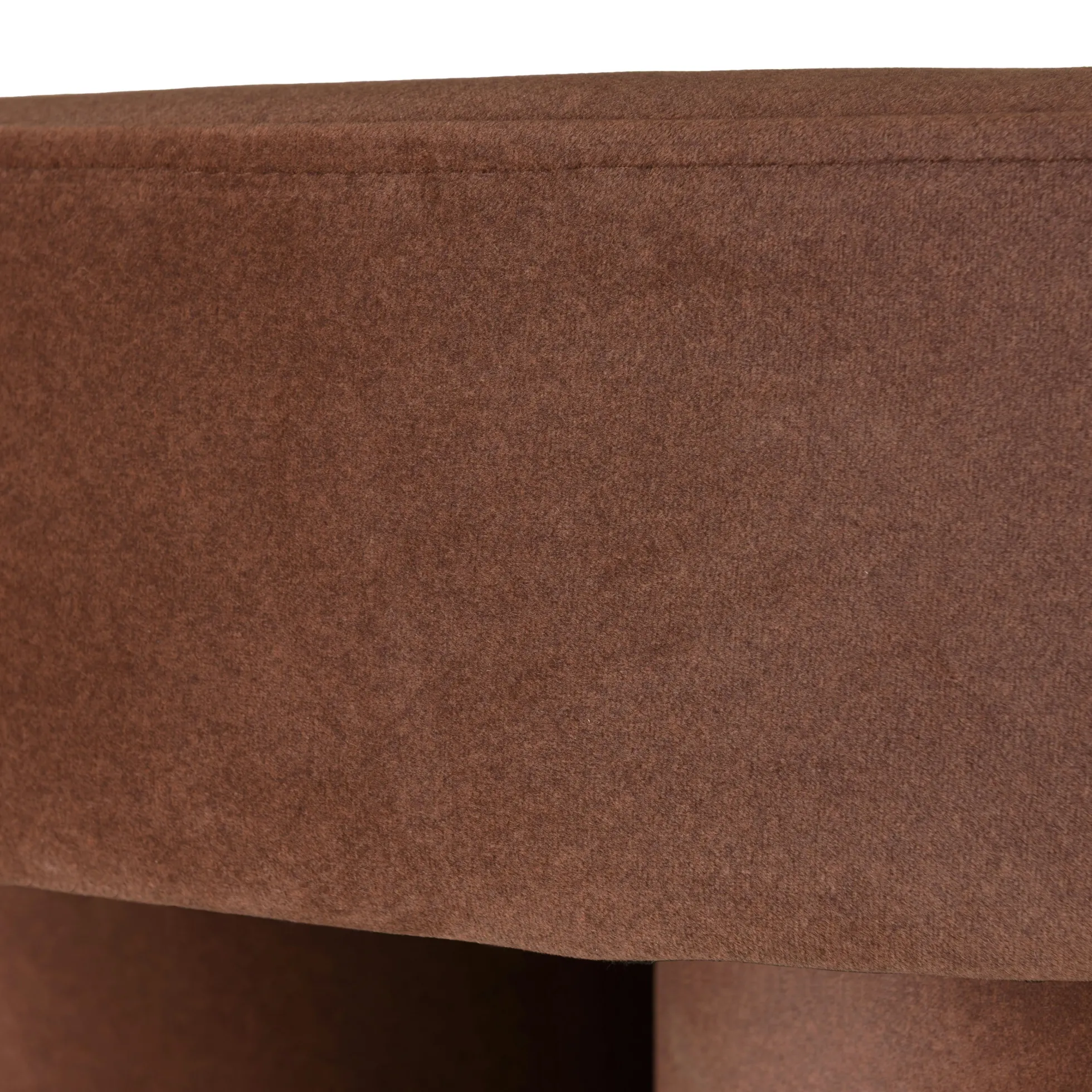 Grand pouf forme en tissu effet velours marron COLOMBUS
