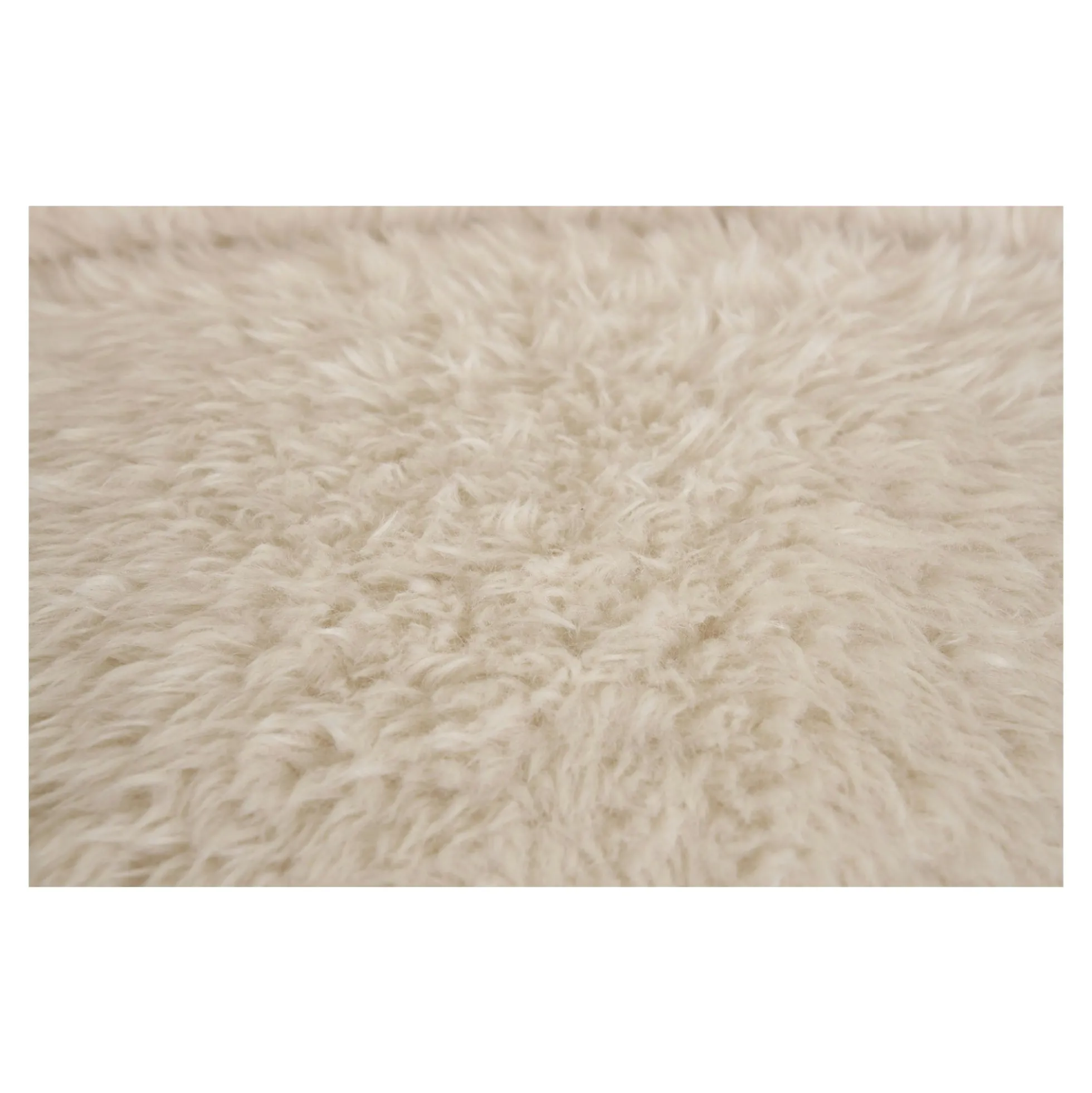 Gros fauteuil en fausse fourrure, couleur blanc cassé BERLIN