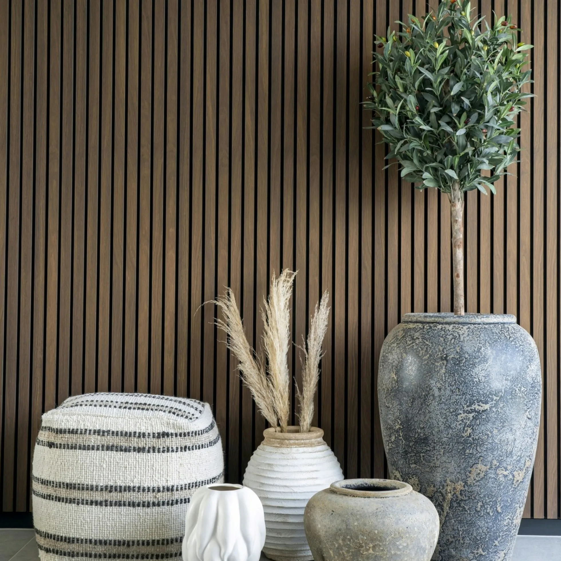 Jarre décorative en terre cuite grise effet vieilli H 85 cm