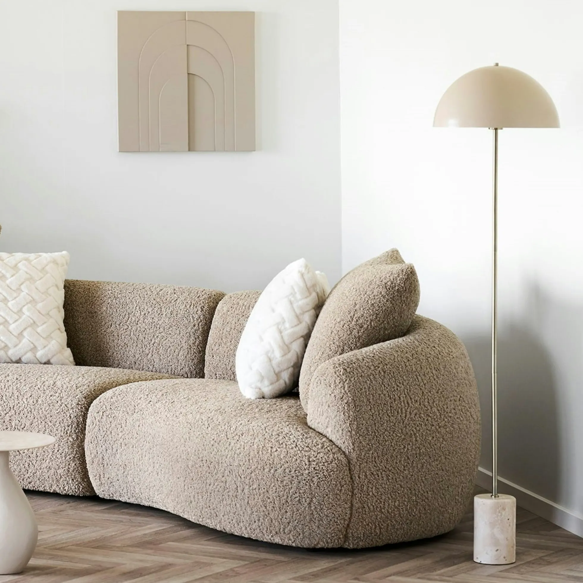 Lampadaire salon design marbre beige et métal doré KARS