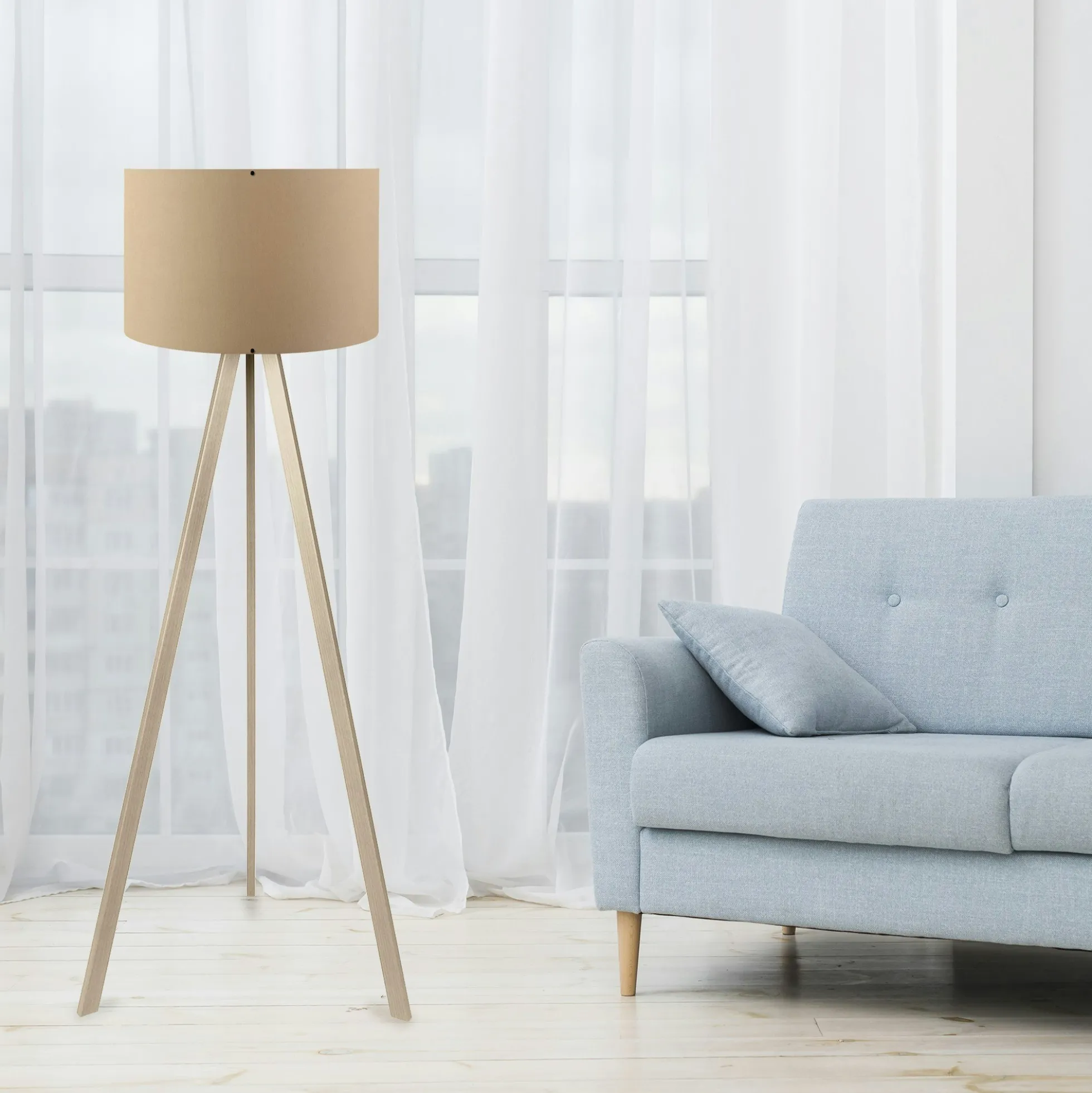 Lampadaire trépied effet bois clair, abat-jour beige KILIS