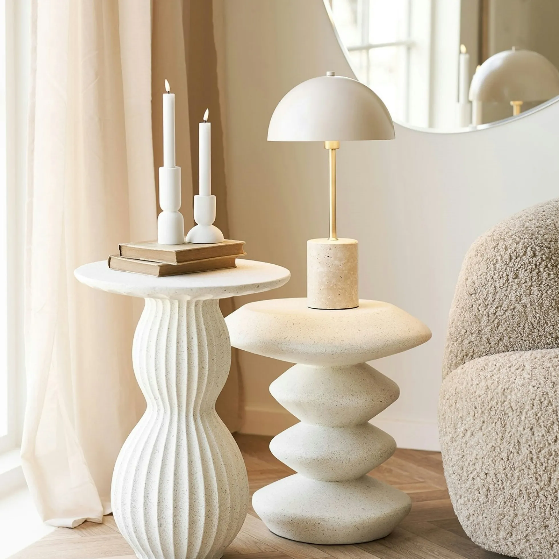 Lampe de table design marbre beige et métal doré KARS