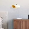 Lampe de table moderne blanche, abat-jour galbé SINOP