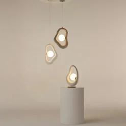 Lampe à poser blanche texturée – globe central LULING