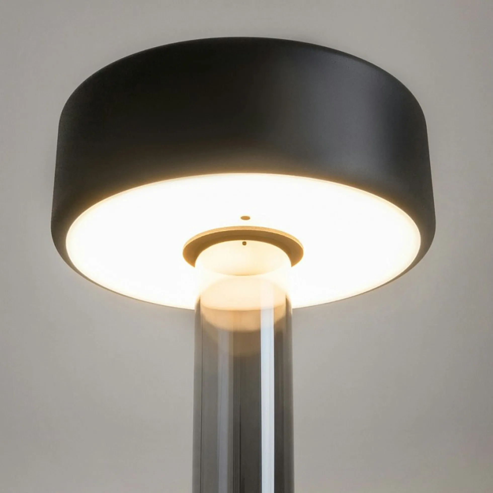 Lampe sans fil noire, avec vase en verre fumé ALMA