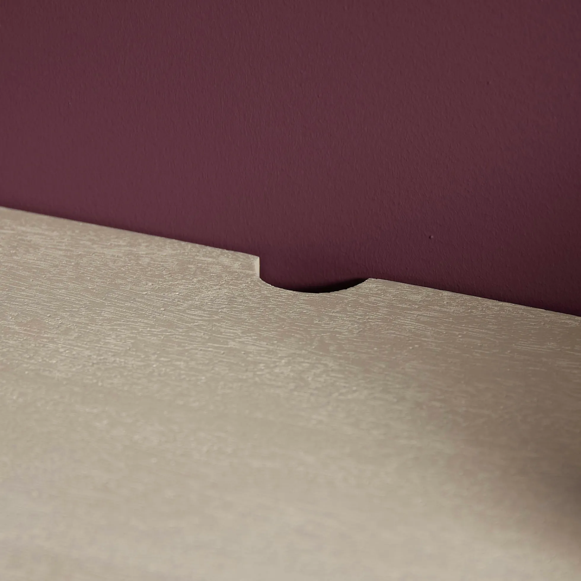 Long meuble TV suspendu bois sable 240 cm AREZZO
