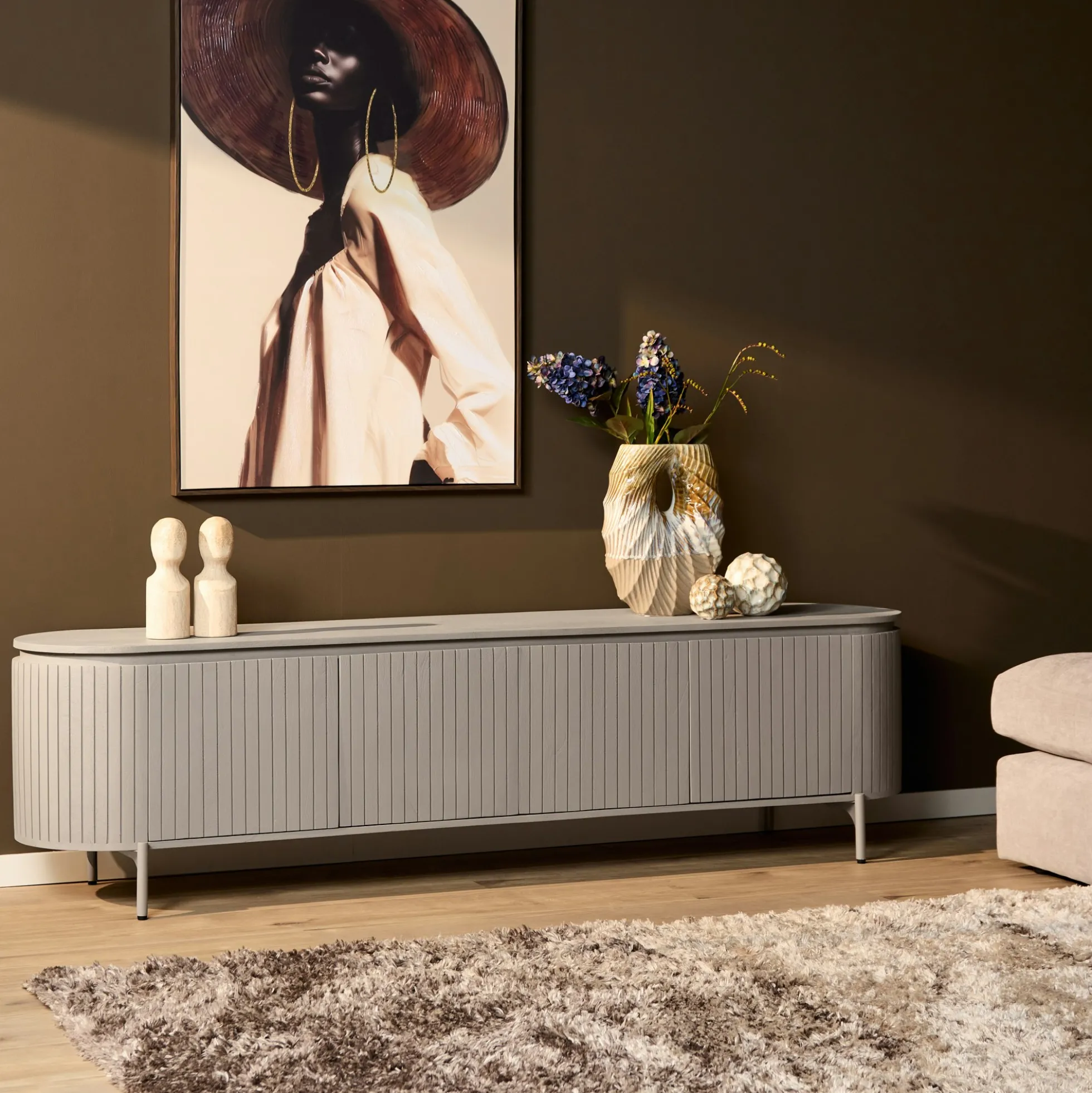 Meuble TV bois gris rainuré ovale 4 portes CALERO