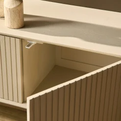 Meuble TV bois sable 4 portes rainurées CORTINA