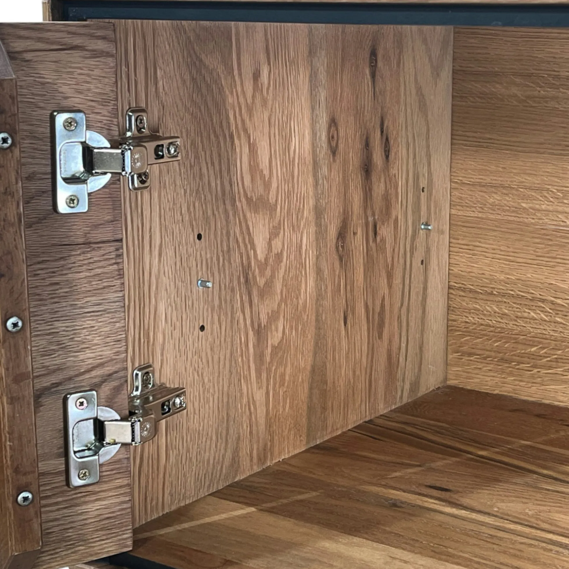 Meuble tv en bois de chêne brun et pieds obliques PALERME