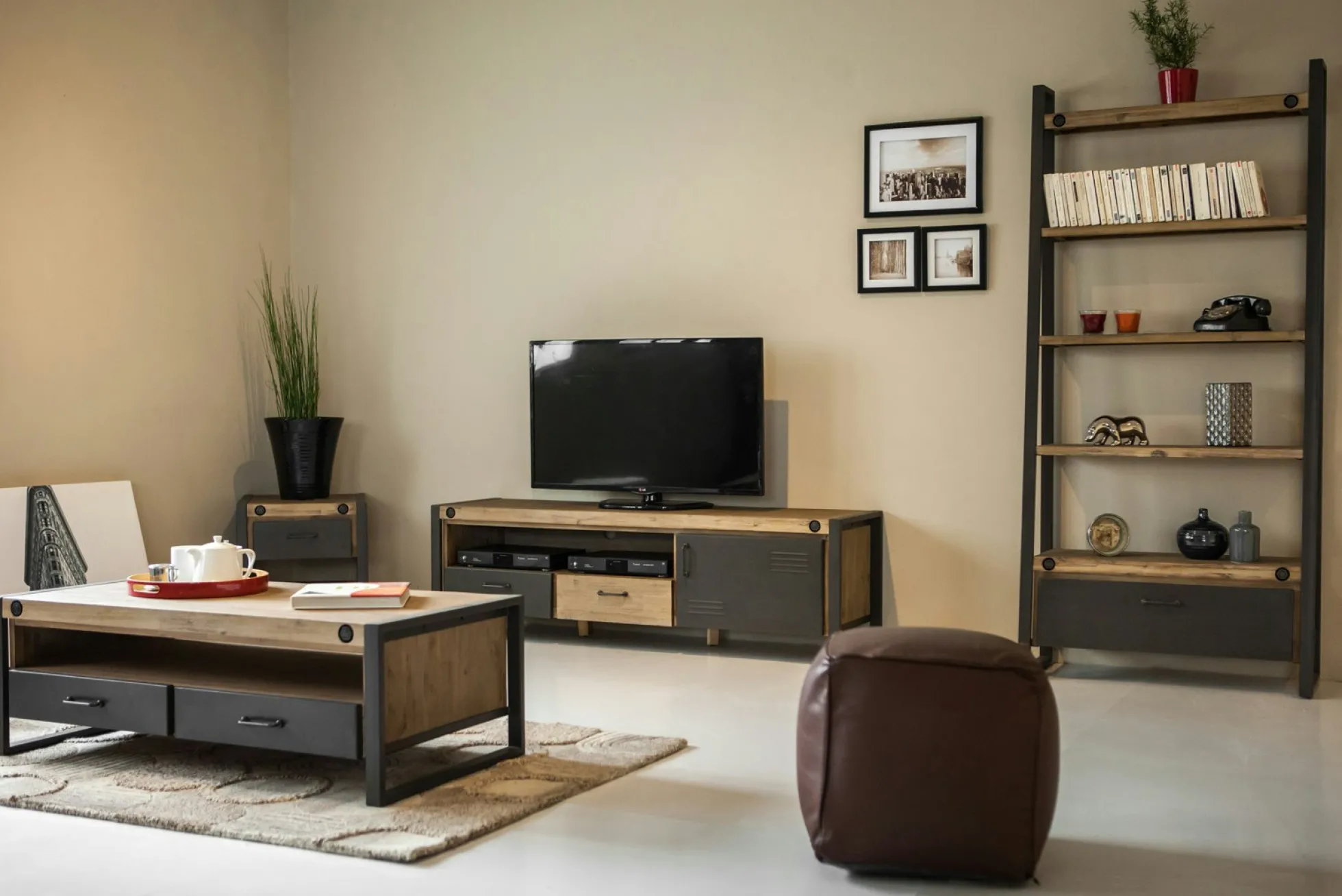 Meuble TV industriel bois métal boulons BROOKLYN