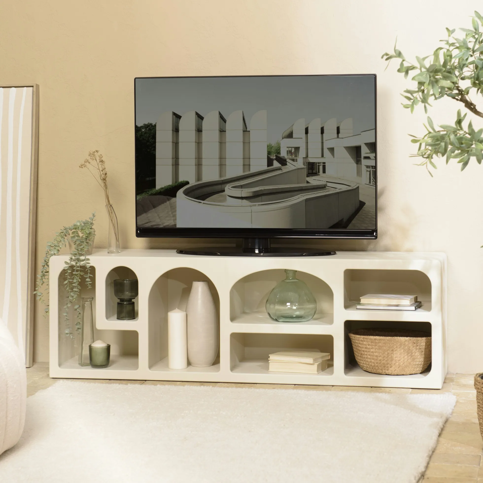 Meuble TV 7 niches 160x40cm en bois peint couleur beige NELIA