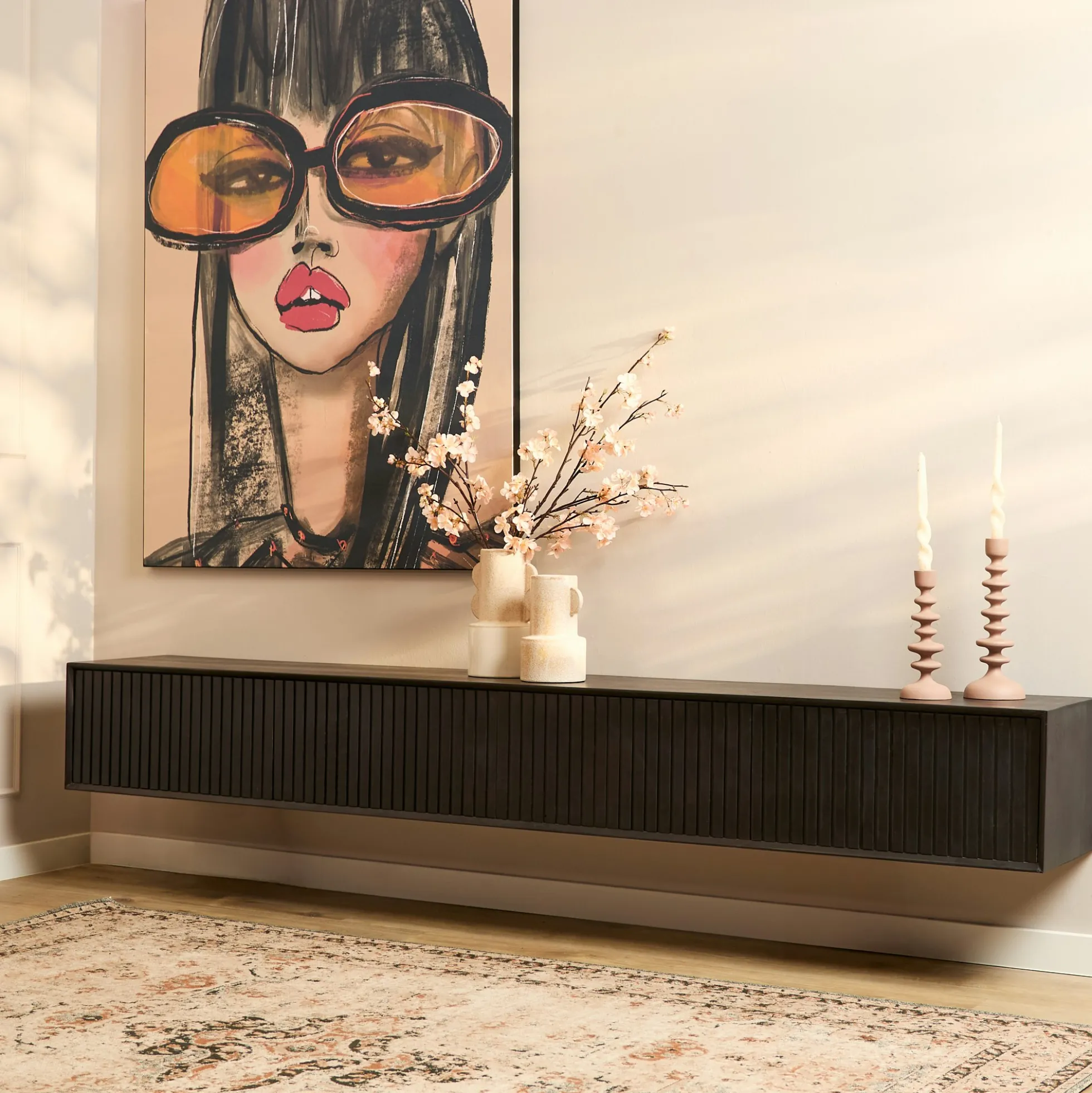 Meuble TV suspendu bois noir 4 portes rainurées 240 cm CORTINA