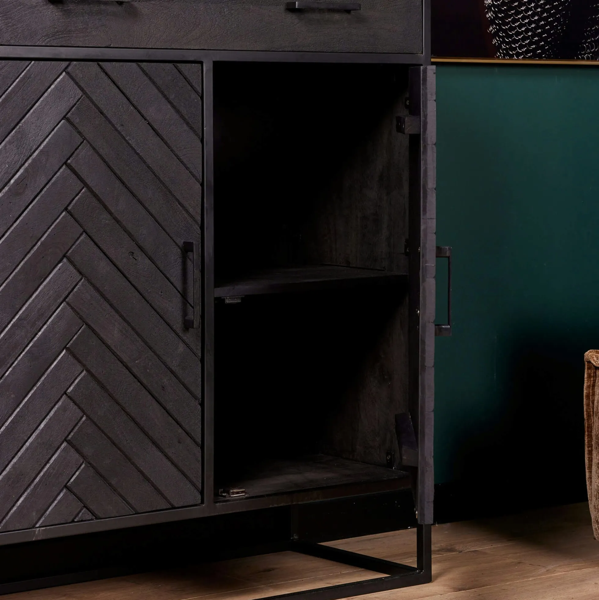 Petit buffet noir en bois de manguier 2 portes ALVERA