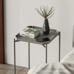 Petite table d’appoint grise carrée, pieds croisés SFAX