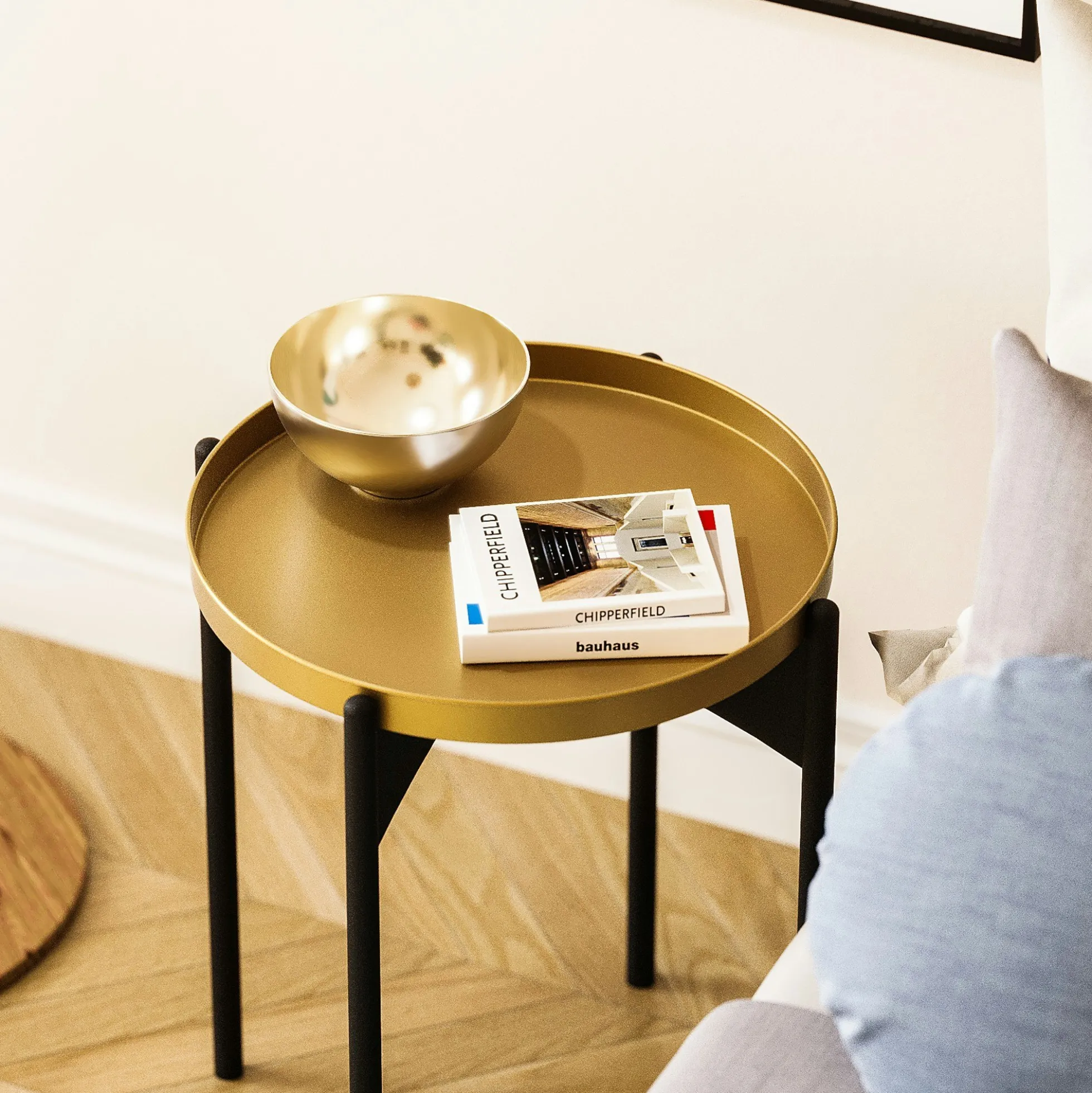 Petite table ronde noire design & plateau doré SFAX