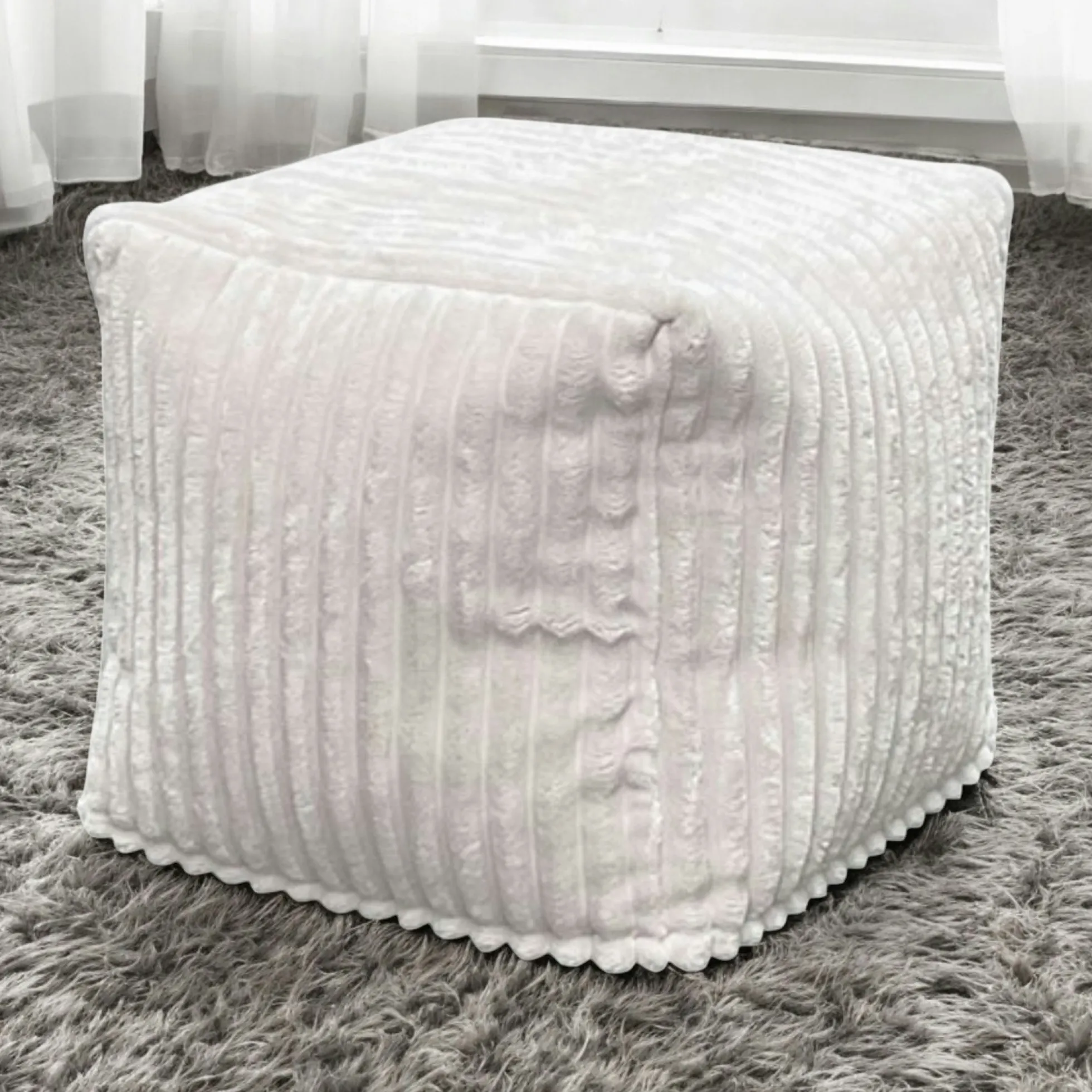 Pouf carré velours grosses côtes blanc VISBY