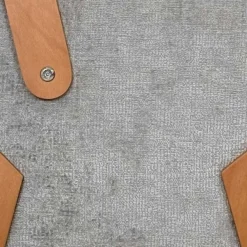 Pouf design gris avec poignée en bois IENA