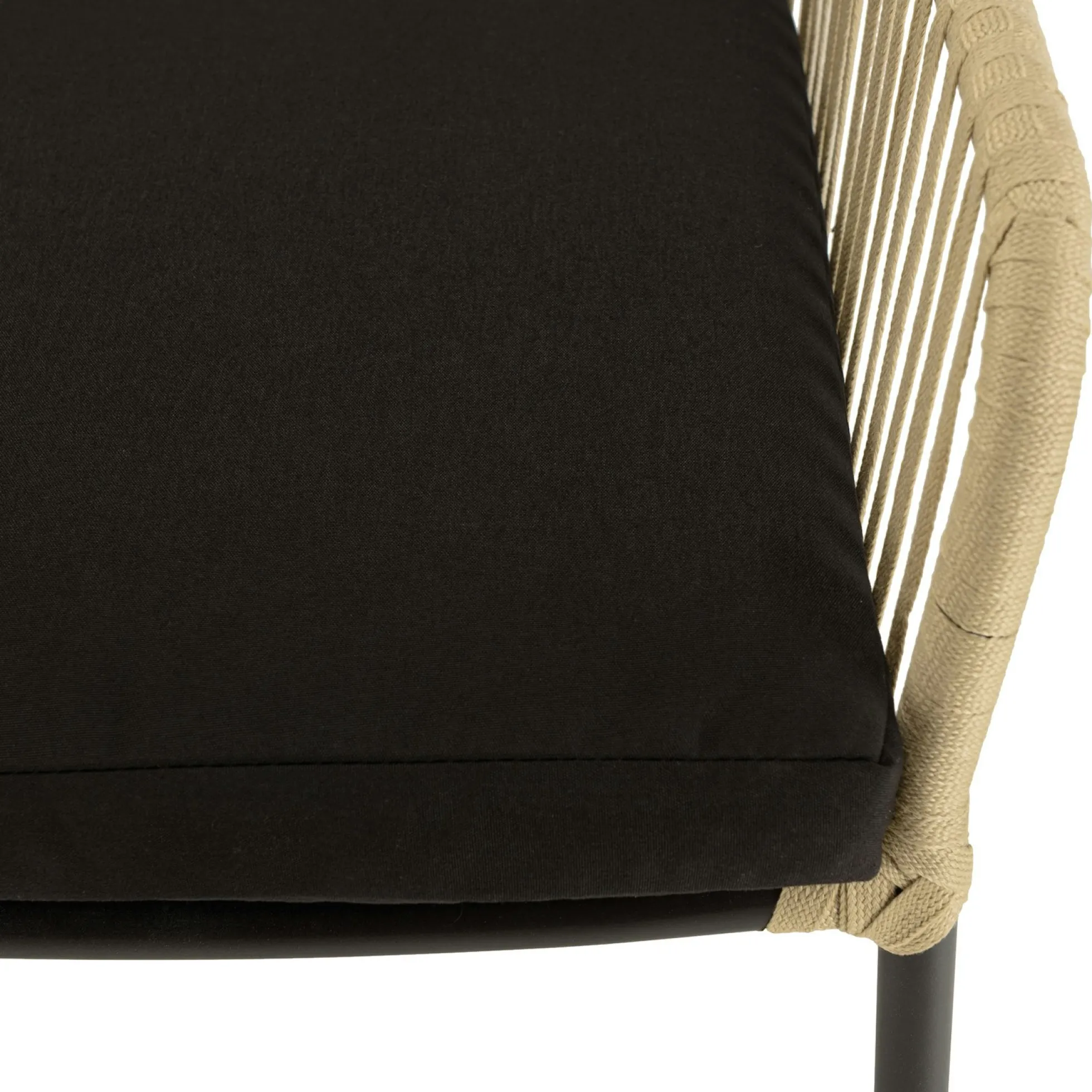 Salon de jardin 1 table ronde métal noir D70 cm - 2 fauteuils cordage couleur naturelle 1 coussin noir GIJON