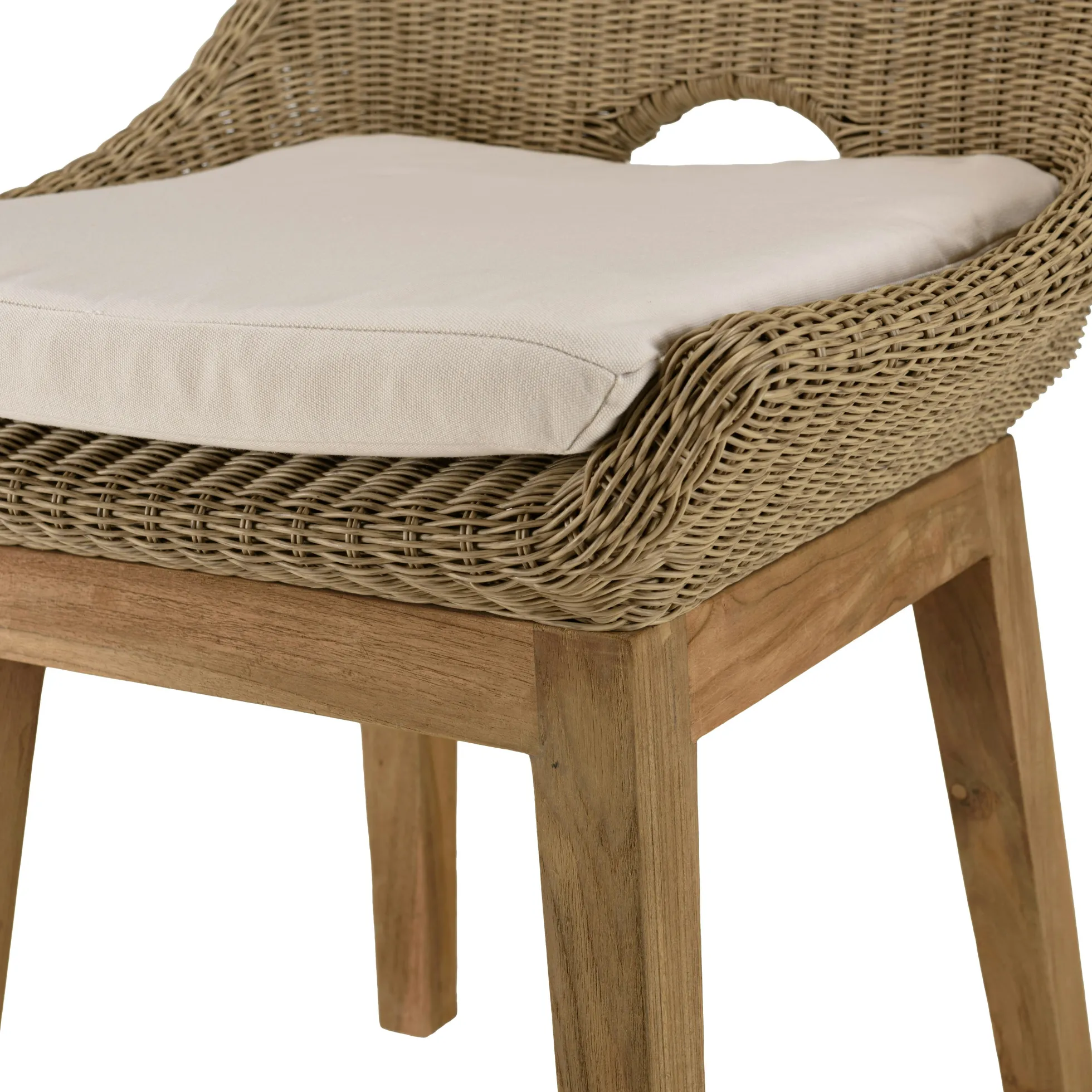 Salon de jardin teck naturel 1 table pieds en V 220 cm + 6 chaises résine tressée MANY