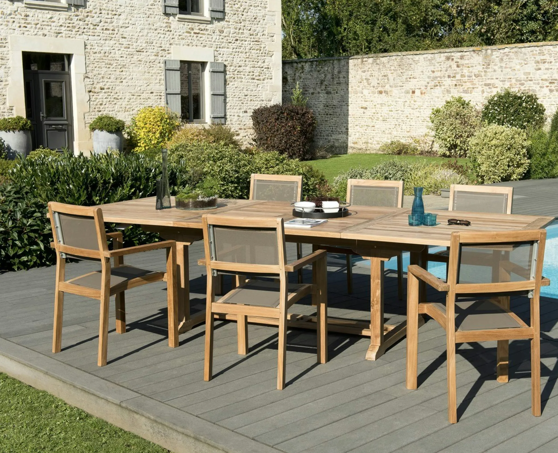 Salon de Jardin Teck Table extensible 200/300 + 6 fauteuils empilables SUMMER ref. 30020854