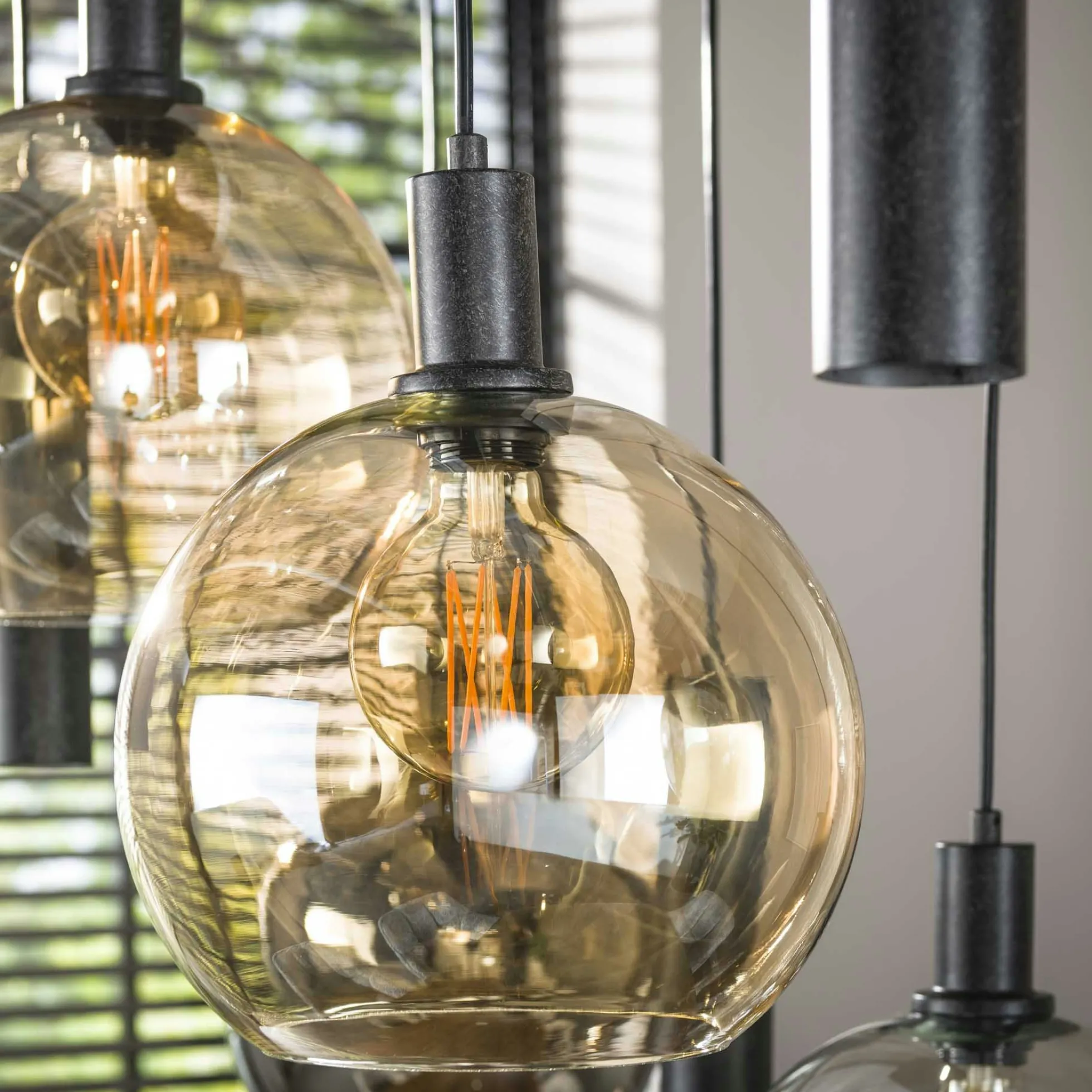 Suspension cuisine design 9 abat-jour assortis NOVA
