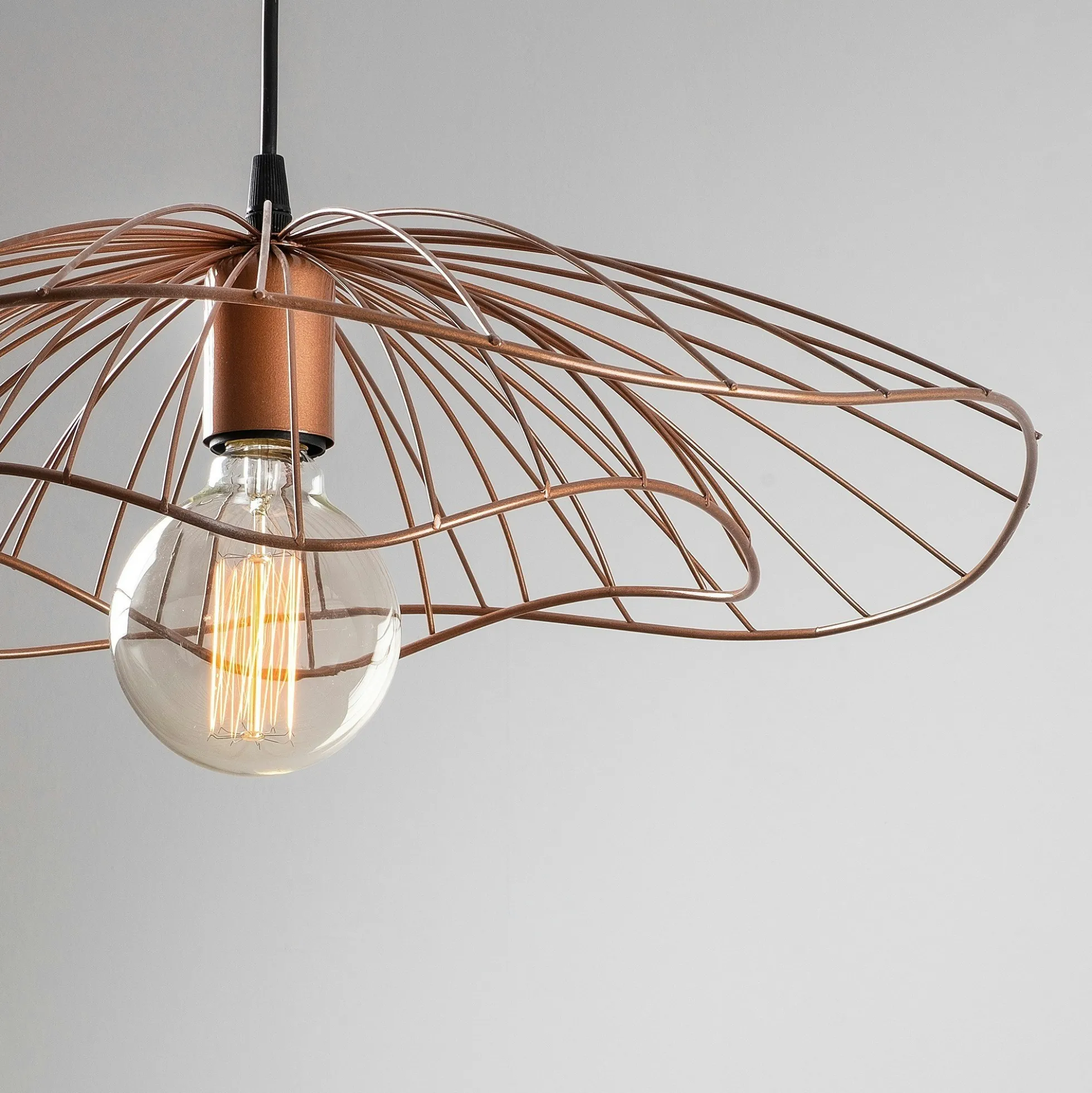 Suspension design métal cuivré filaire forme fleur SINOP