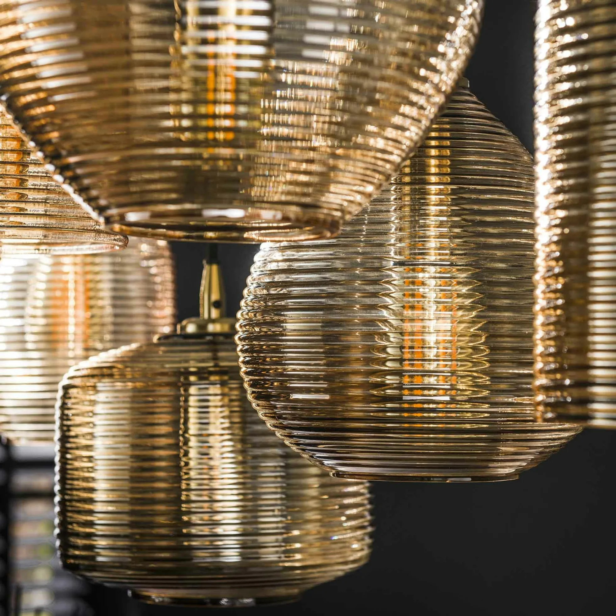 Suspension en verre strié 7 lampes ambrées NOVA