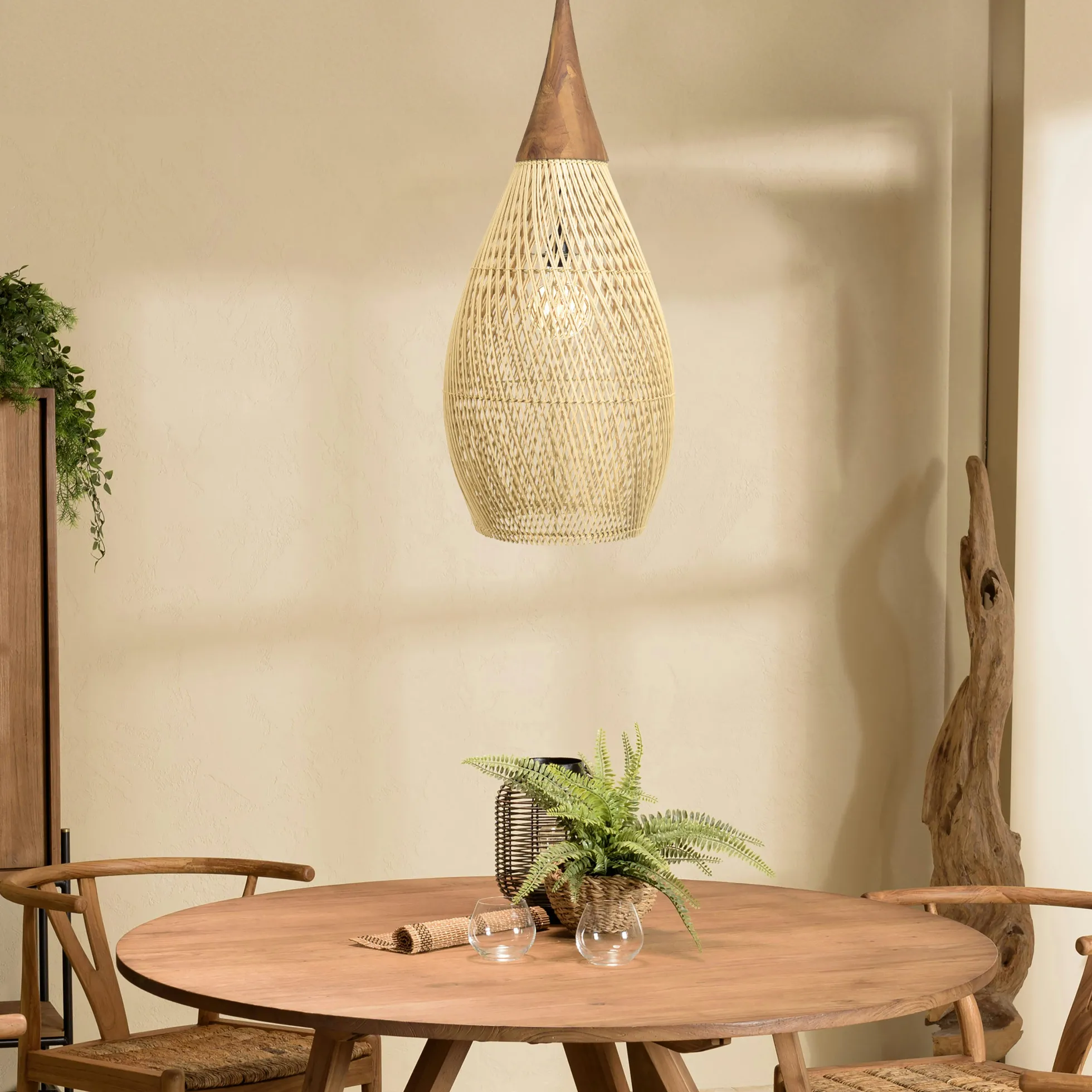 Suspension goutte 35x35cm rotin couleur naturelle et teck FOLELLI