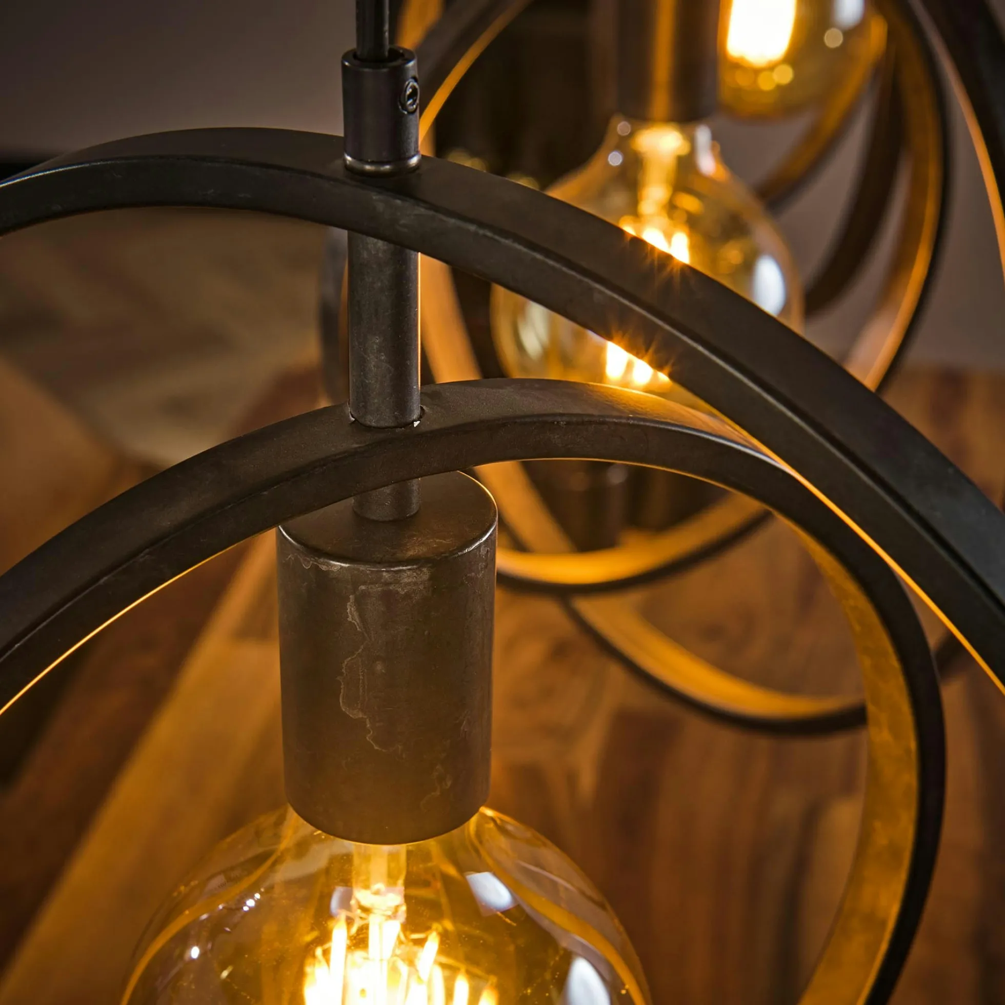 Suspension industrielle 3 lampes anneaux croisés TRIBECA