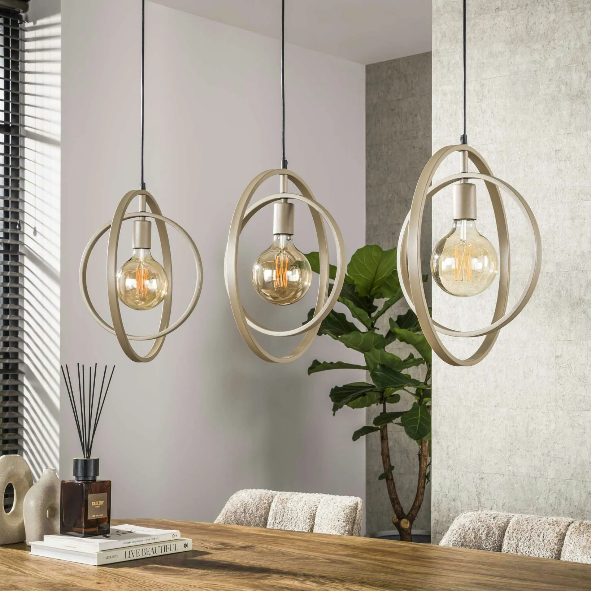 Suspension îlot beige mat, 3 anneaux pivotants métal TRIBECA