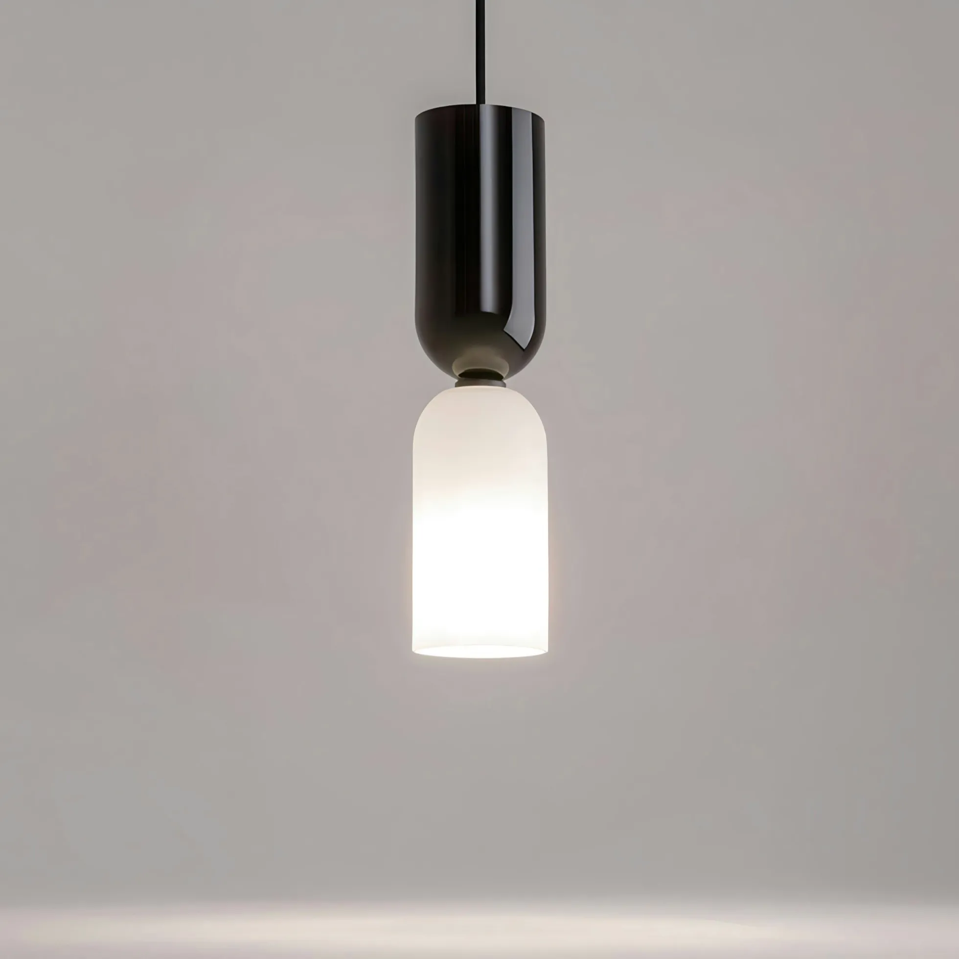 Suspension noire & blanche en verre - forme sablier WINDER