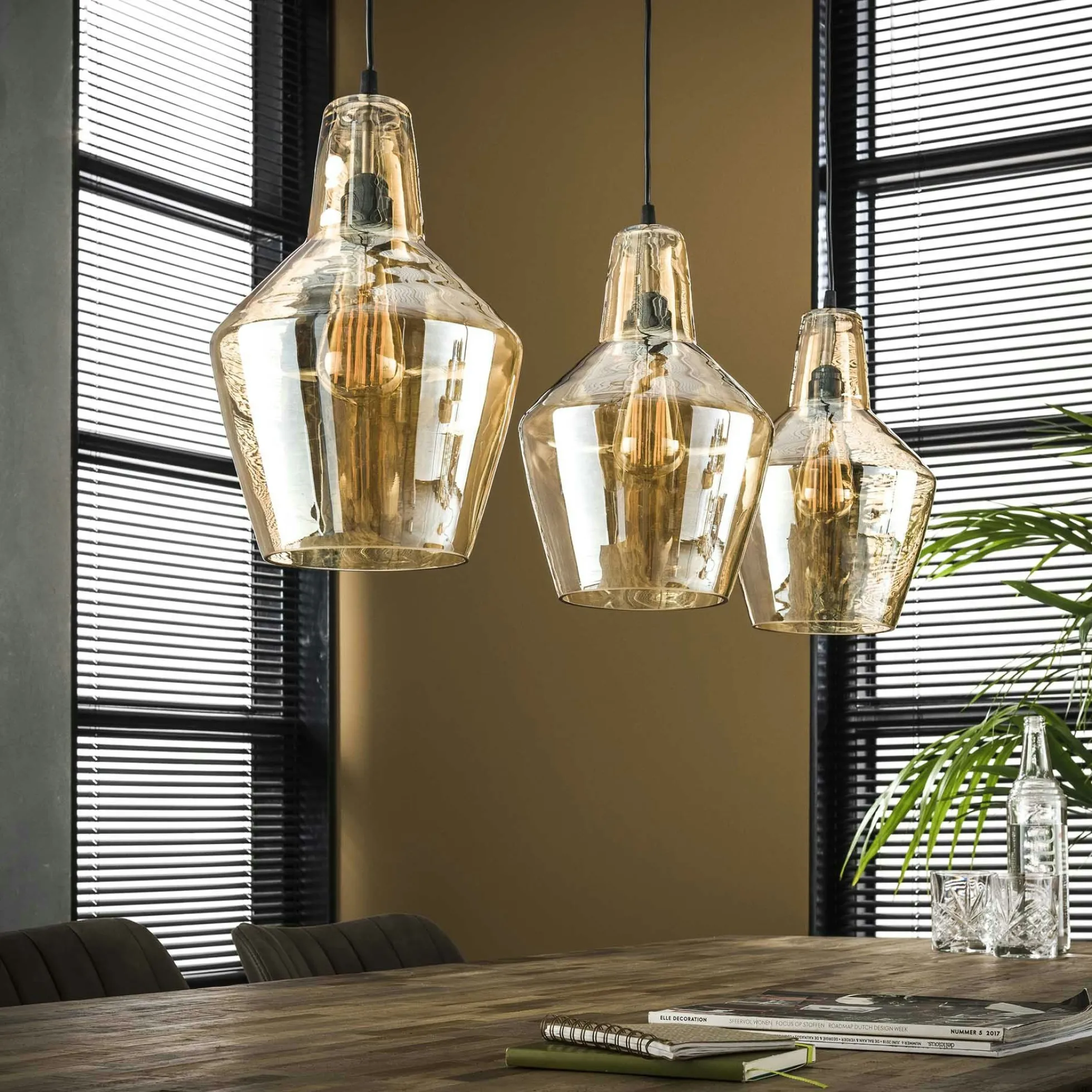 Suspension vintage en verre ambré 3 lampes LUCKNOW