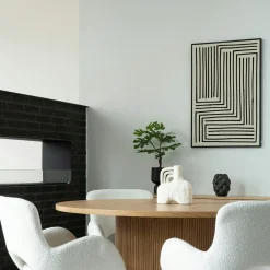 Tableau noir et blanc motif labyrinthe avec cadre 60x90 cm