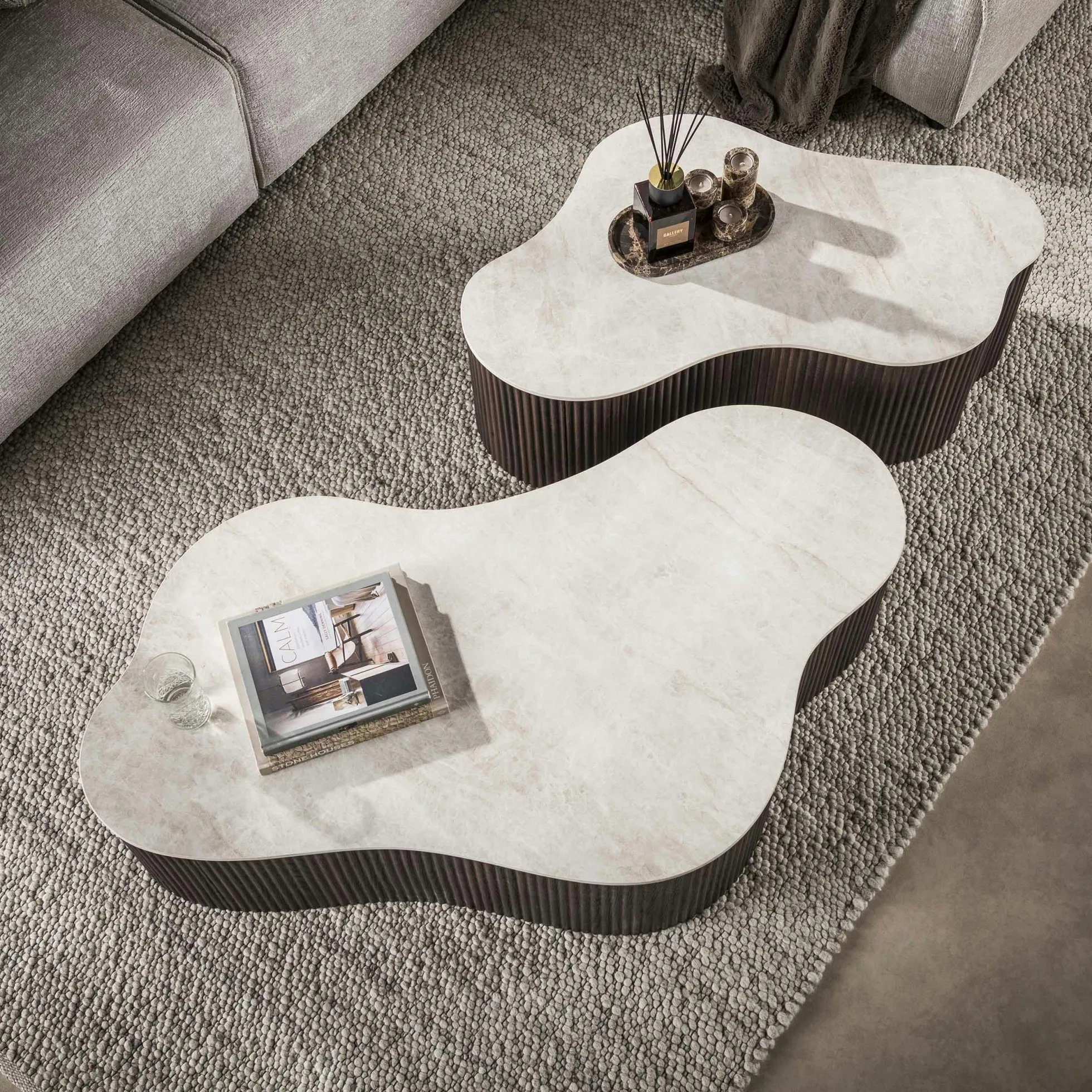 Table basse céramique 3D pied foncé 135 cm (lot de 2) MAHAL