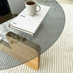 Table basse design en verre fumé – pied bois clair ANZIO