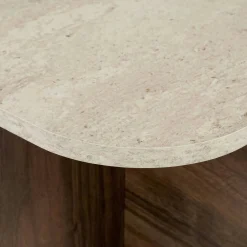 Table basse design organique décor travertin et noyer MARFA
