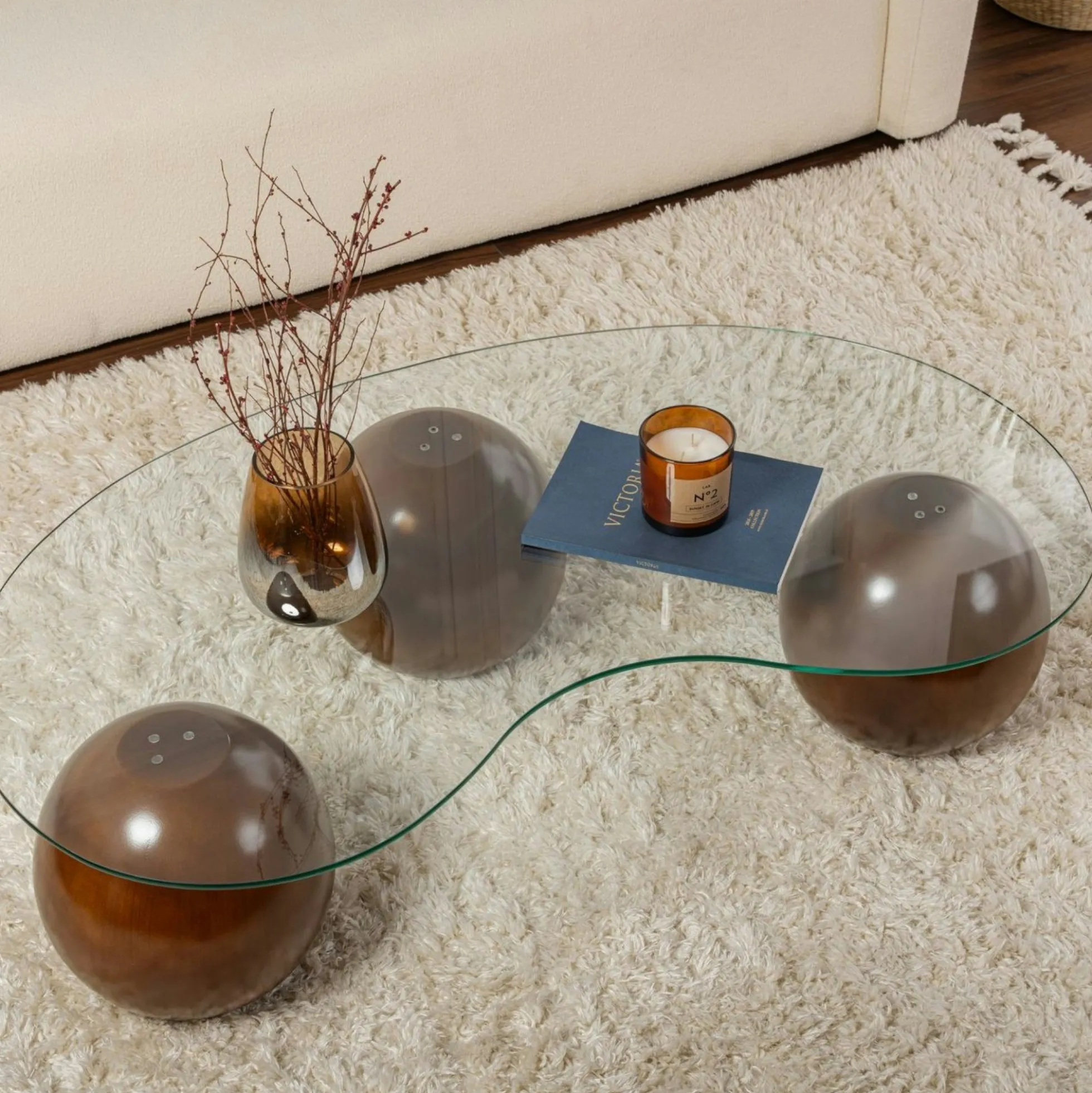 Table basse en verre design – 3 pieds boules marrons KOCHI