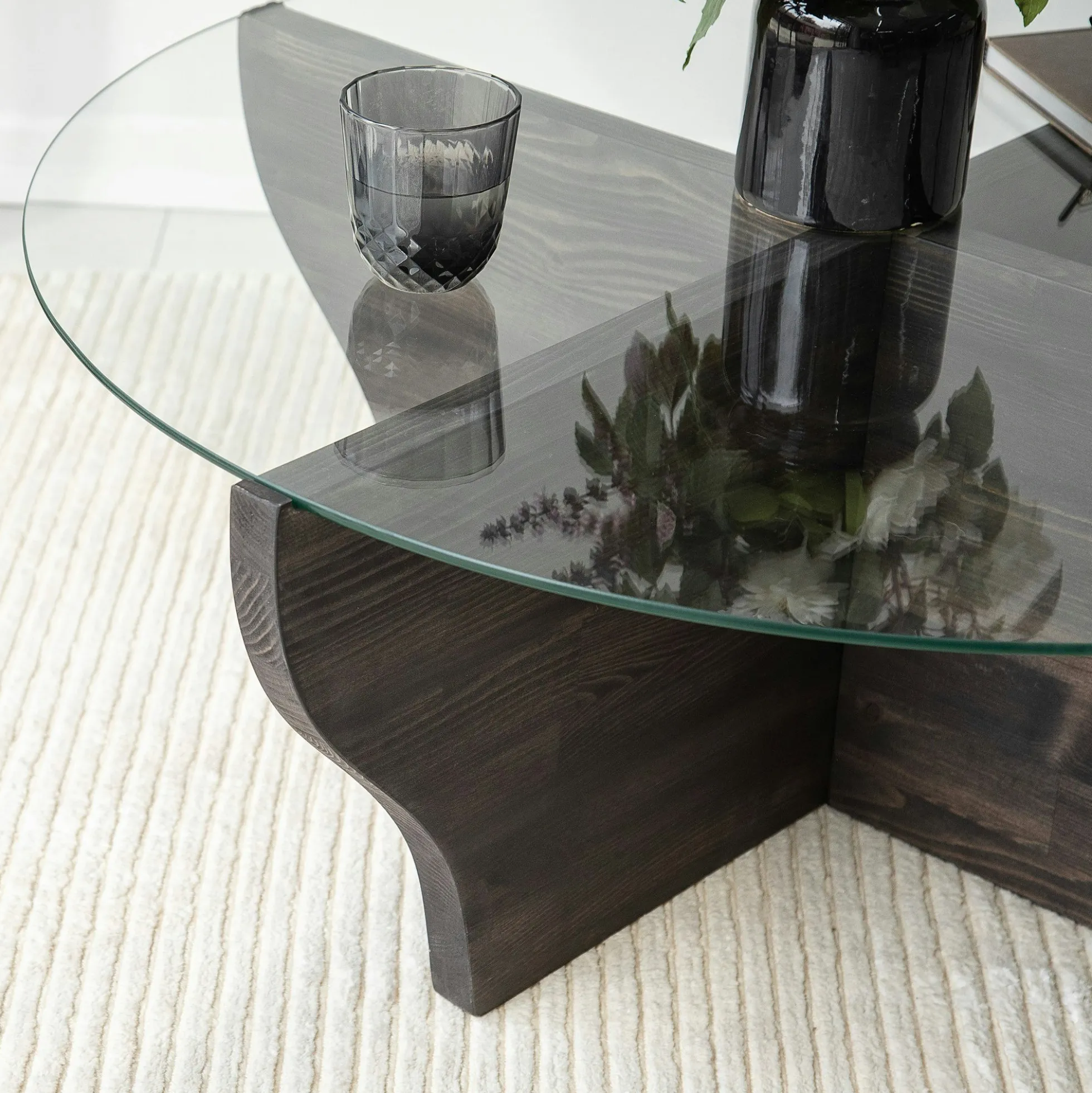 Table basse en verre et bois gris foncé - pied en X, ANZIO