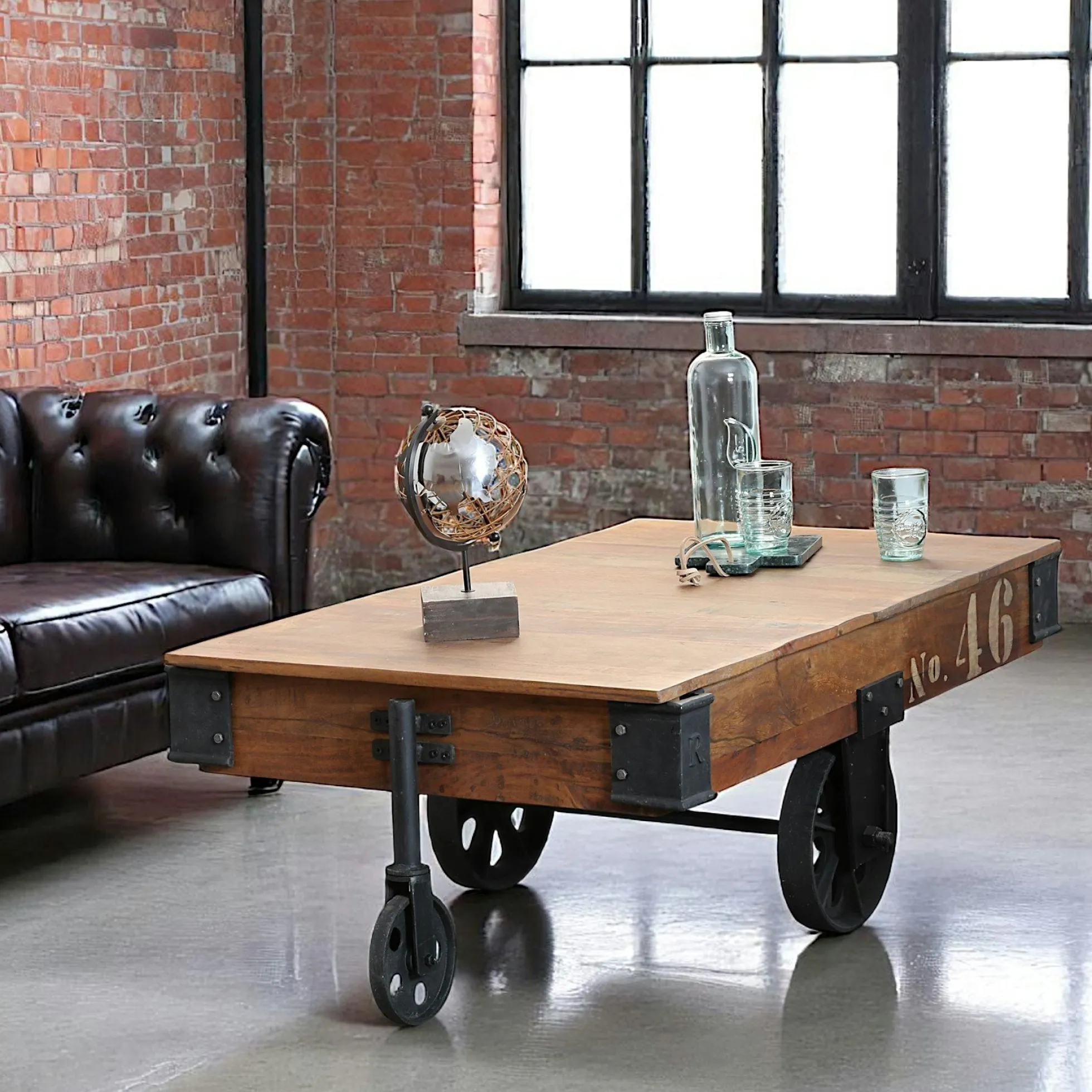 Table basse industrielle vintage bois recyclé roues LEEDS