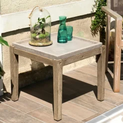Table basse jardin acacia béton forme carrée PM HERCULE