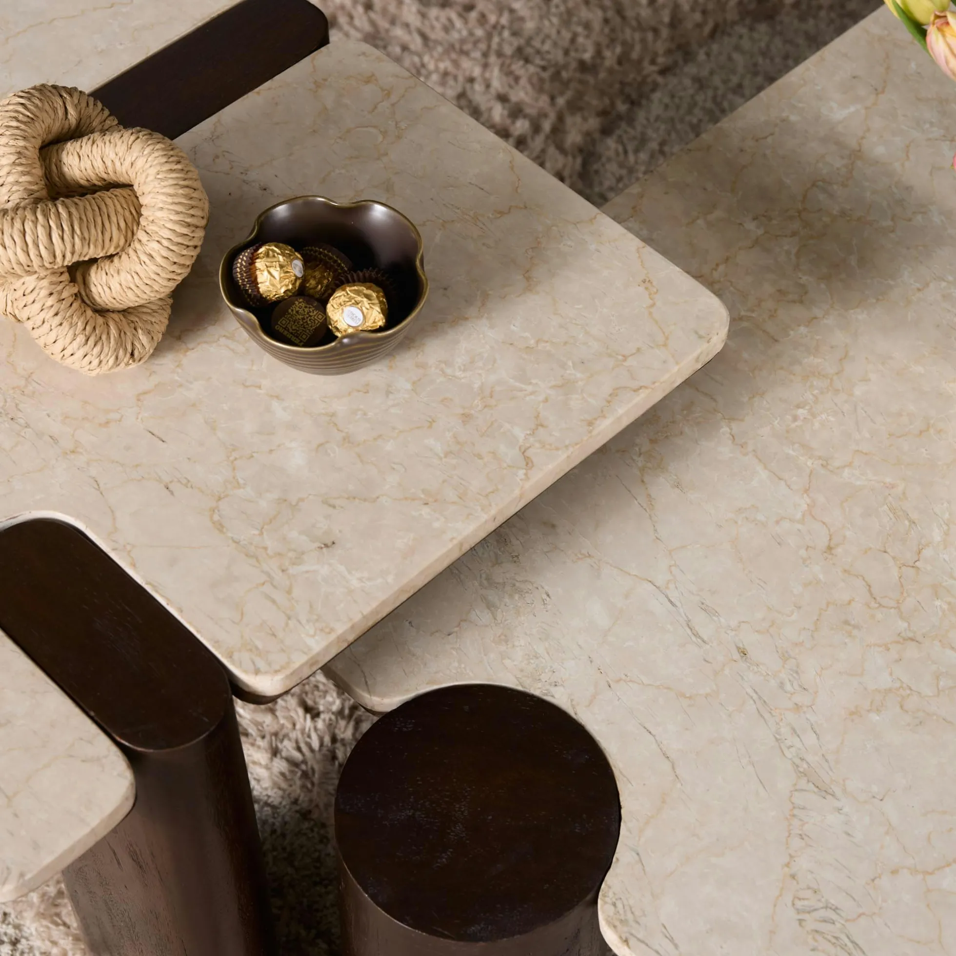 Table basse marbre et bois style puzzle DUOMO