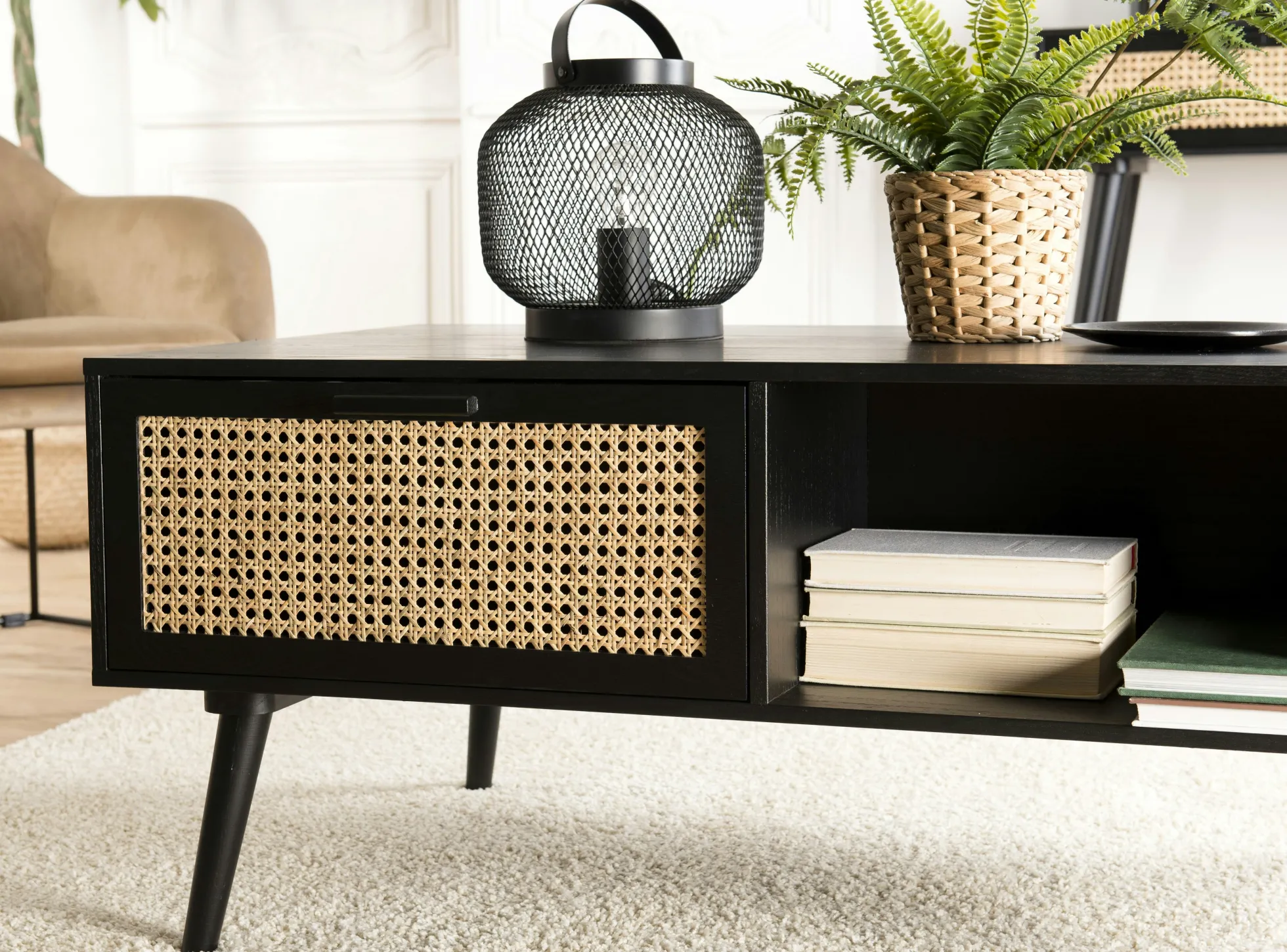 Table basse noire avec cannage PALMA 2