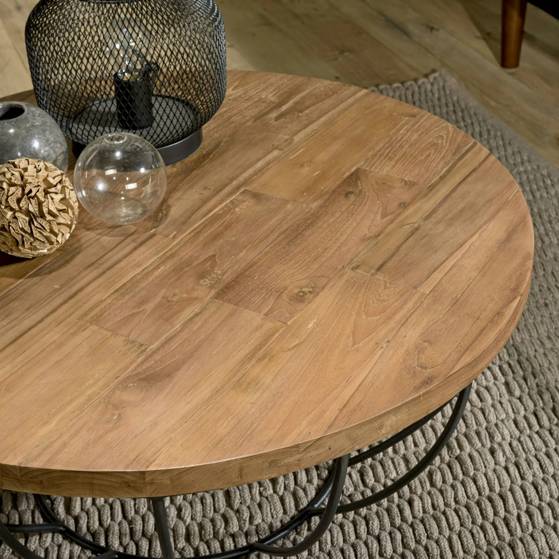 Table basse ronde en teck recyclé et métal D80cm SWING